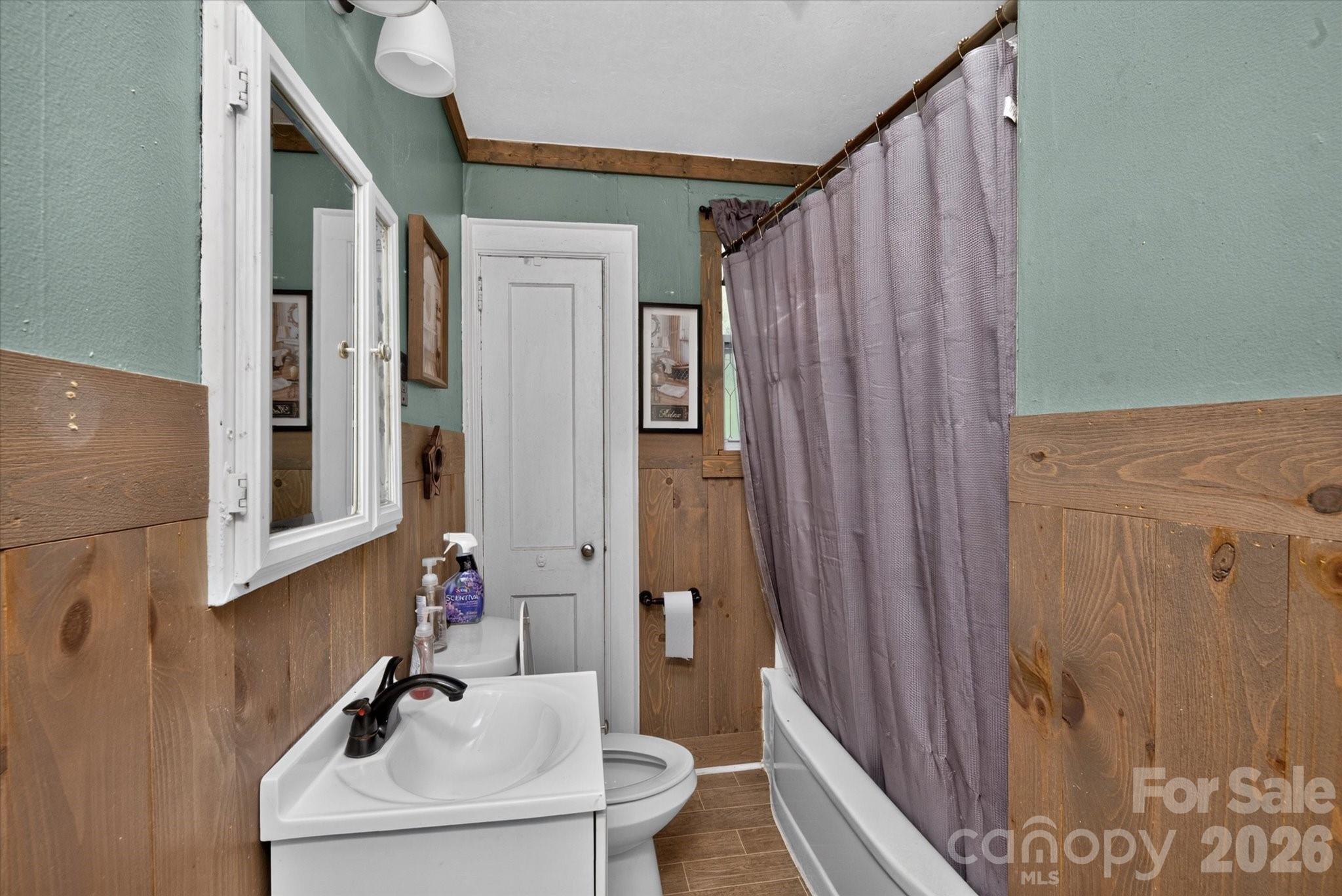 709 N Weldon Street — Gastonia