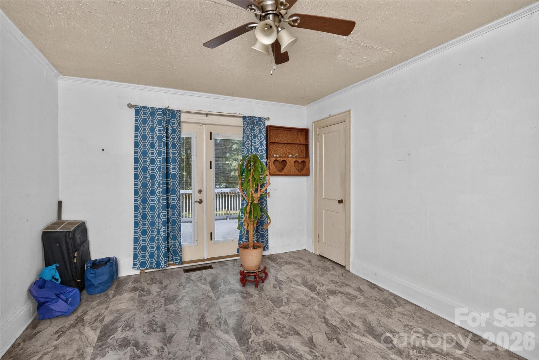 709 N Weldon Street — Gastonia