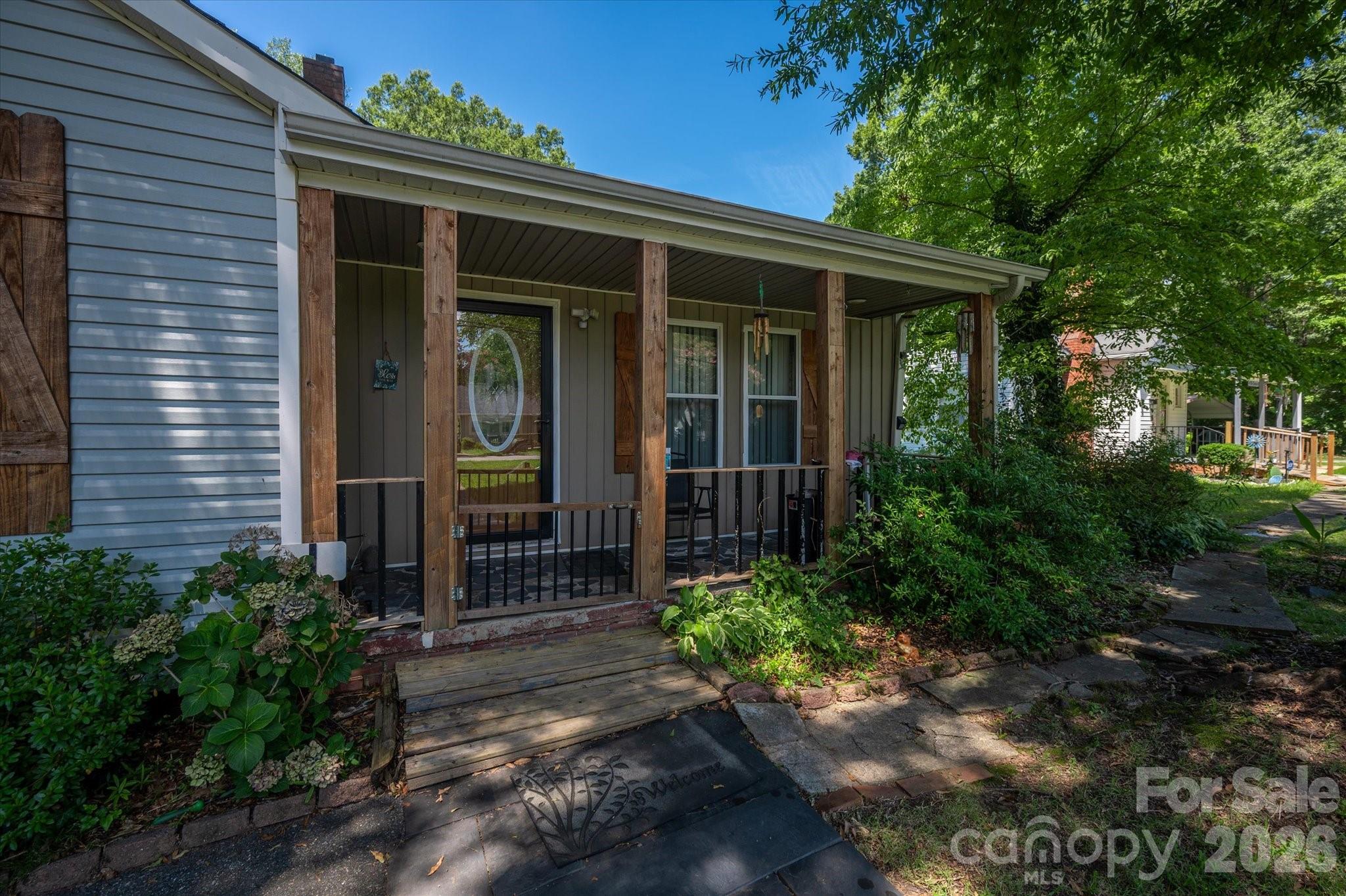 709 N Weldon Street — Gastonia