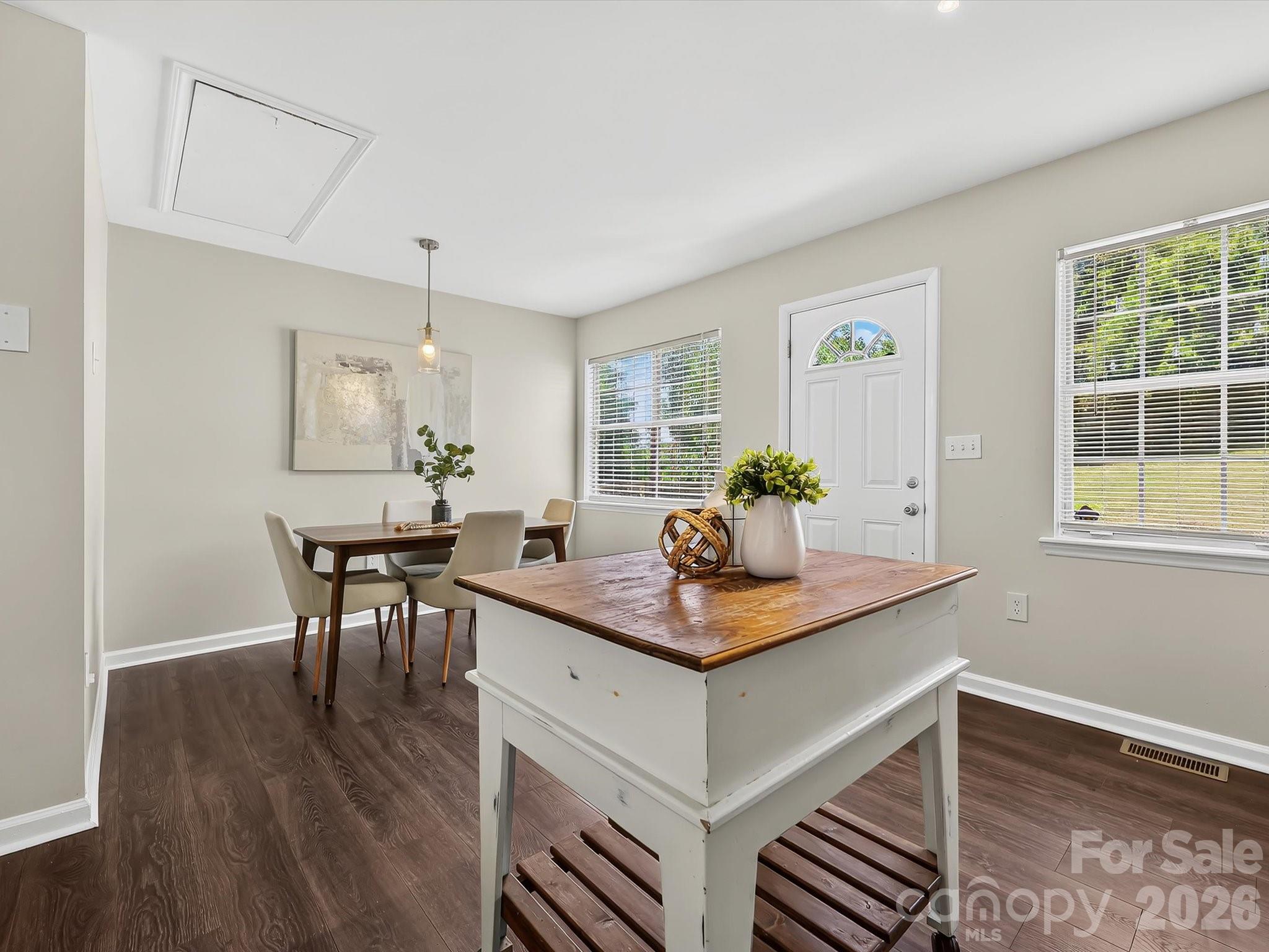 1521 Sumter Avenue — Charlotte