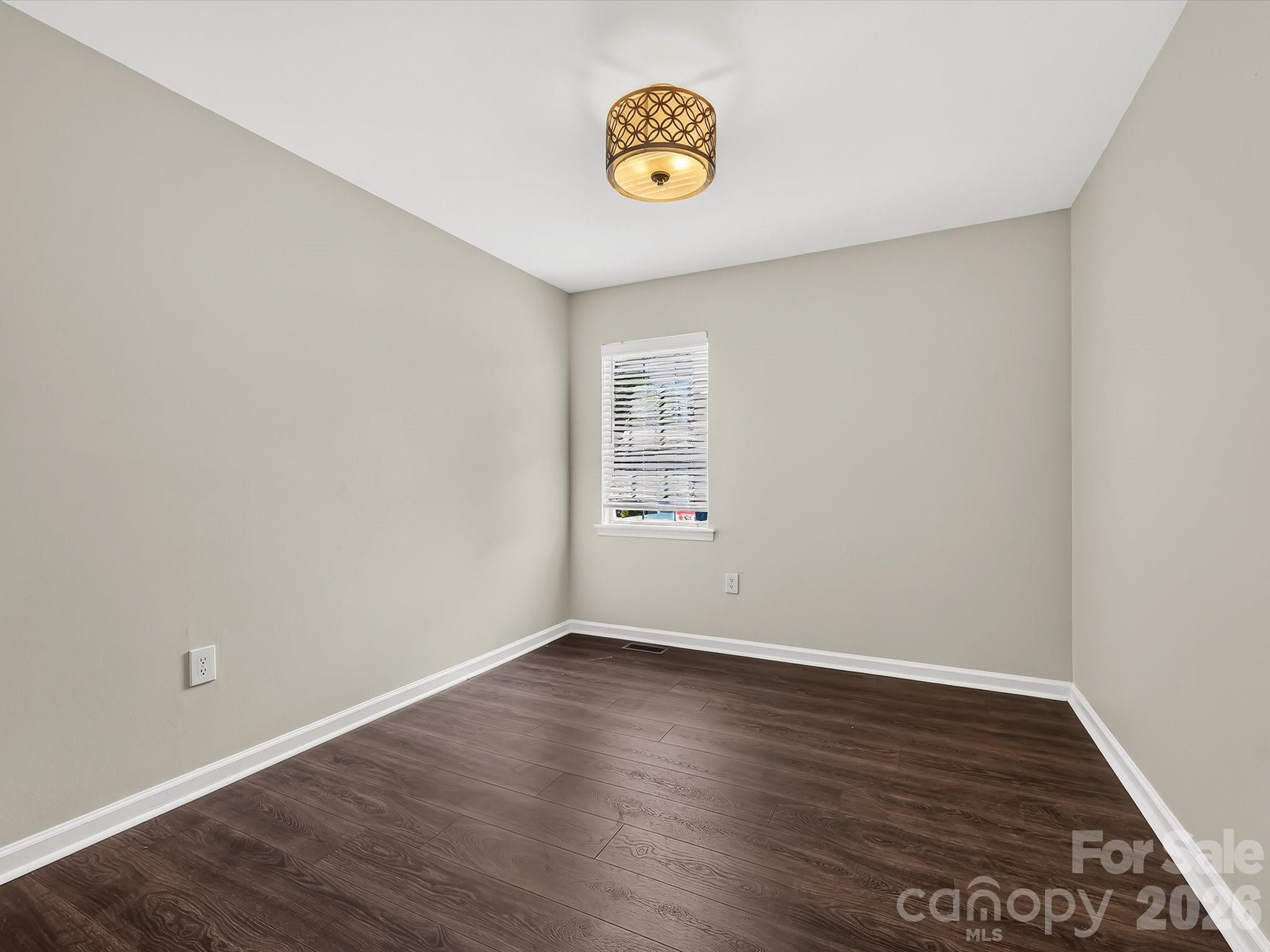 1521 Sumter Avenue — Charlotte