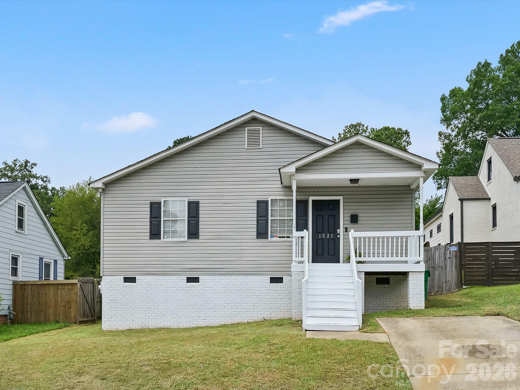1521 Sumter Avenue — Charlotte