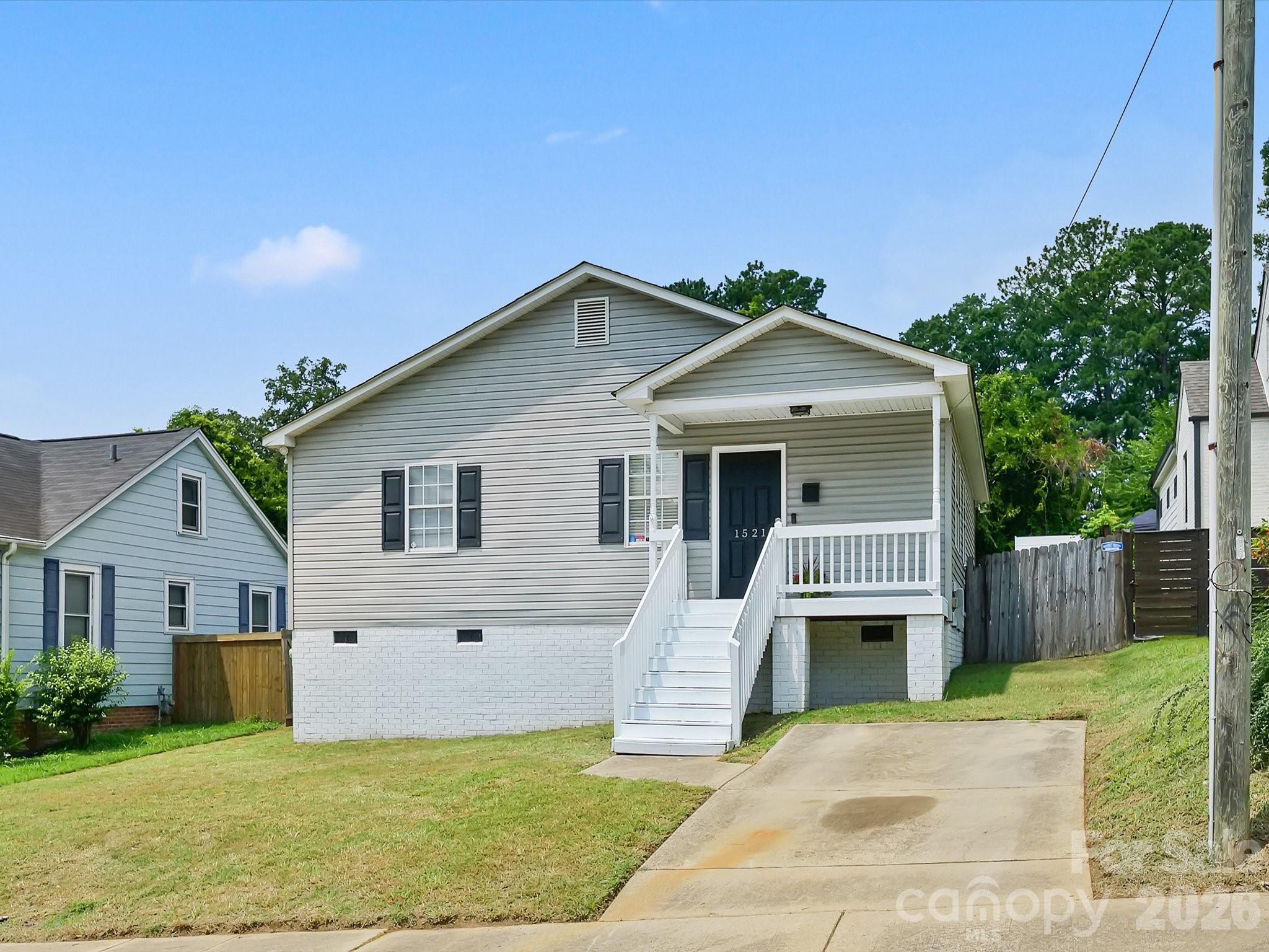 1521 Sumter Avenue — Charlotte