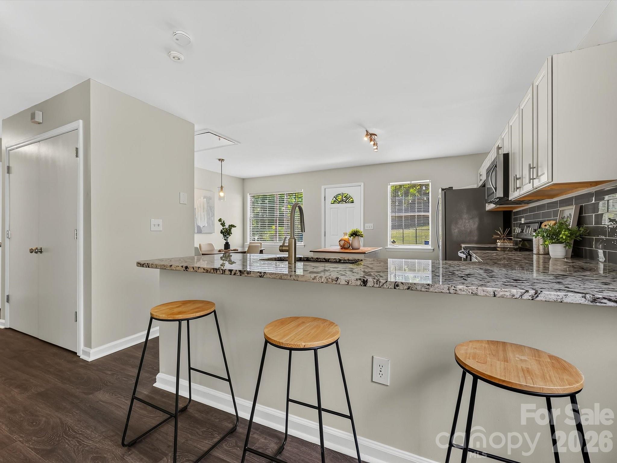 1521 Sumter Avenue — Charlotte