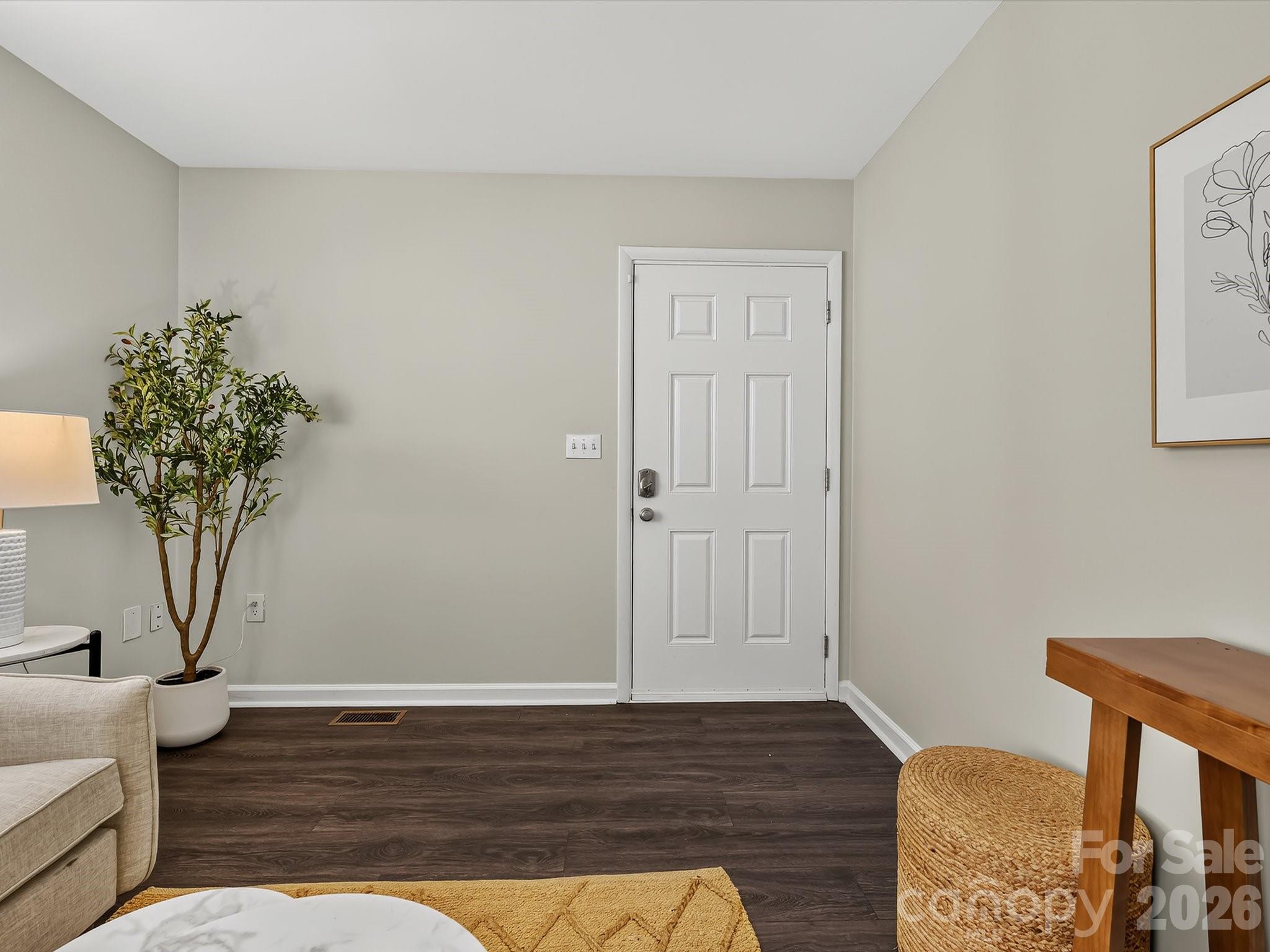 1521 Sumter Avenue — Charlotte