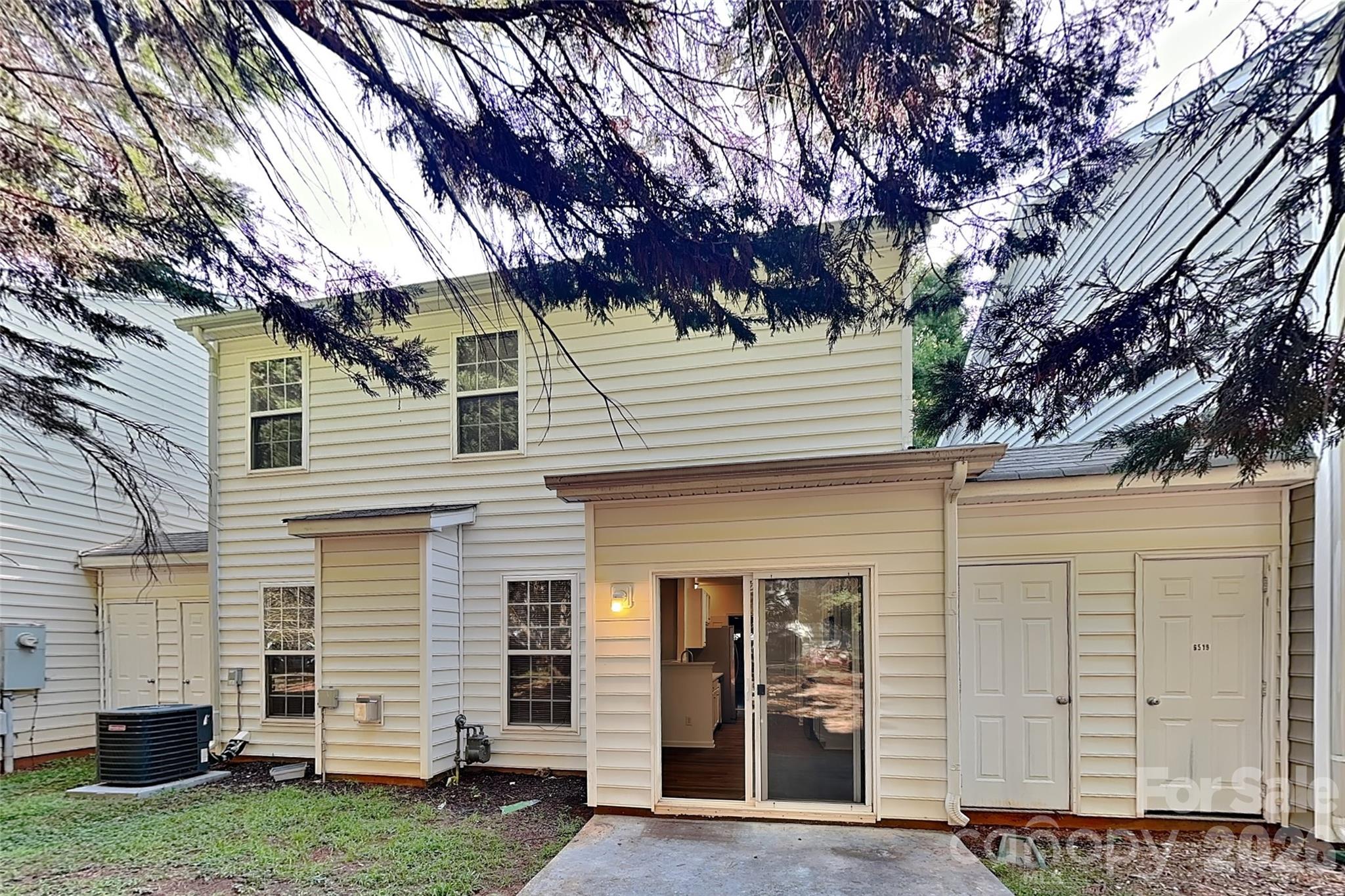 6523 Avonlea Court — Charlotte