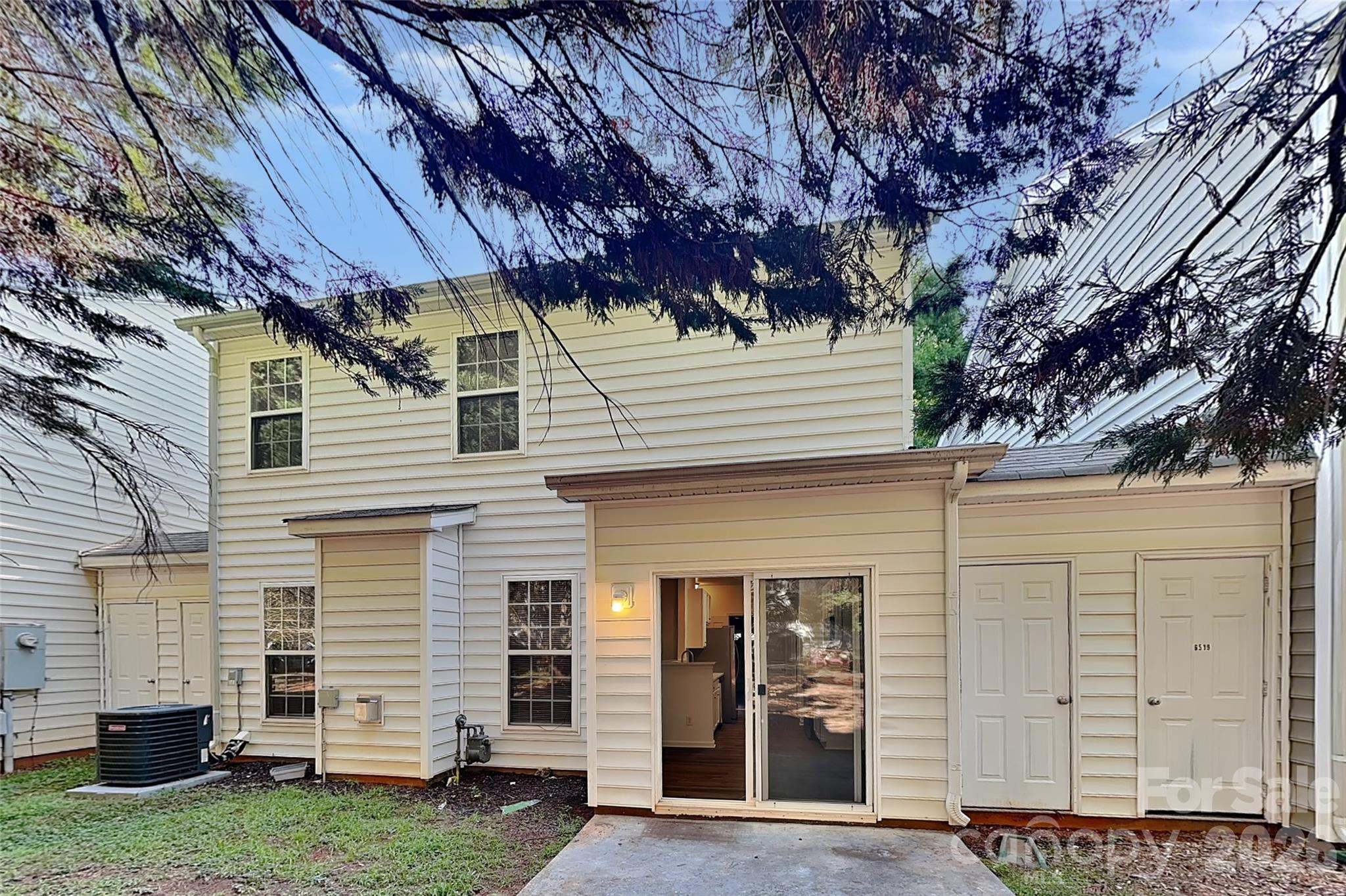 6523 Avonlea Court — Charlotte