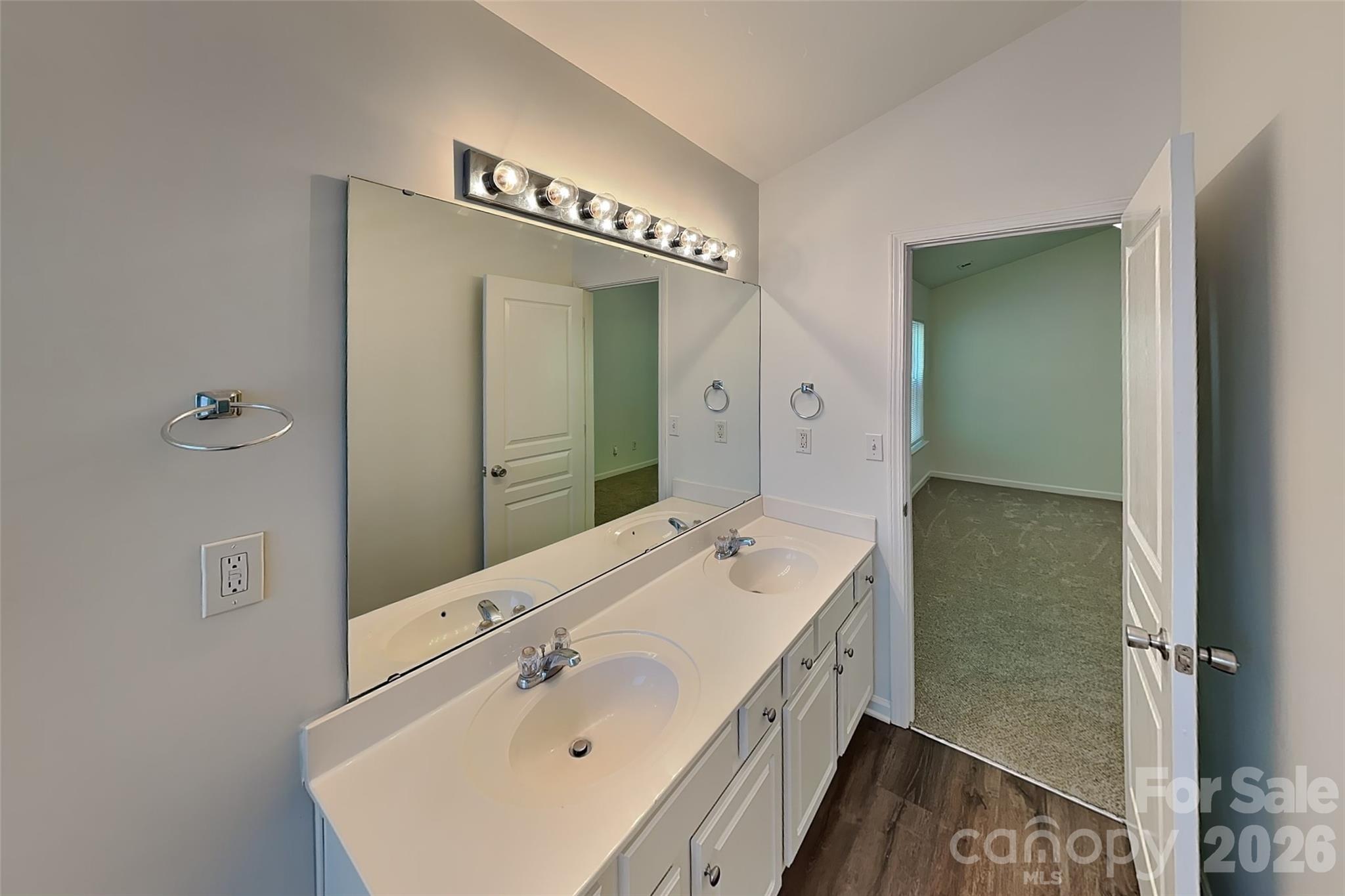 6523 Avonlea Court — Charlotte