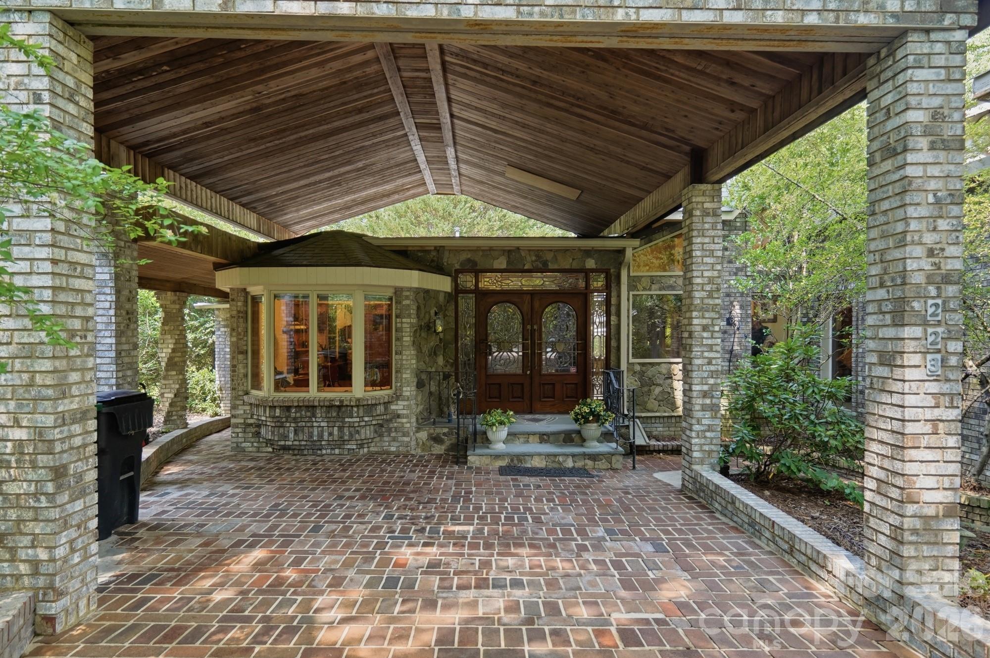 223 Millwood Lane — Charlotte
