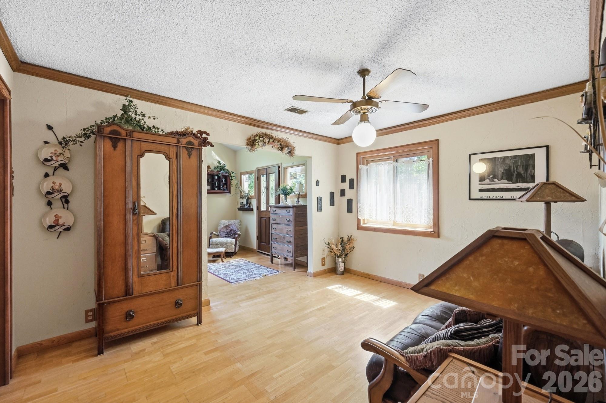 223 Millwood Lane — Charlotte