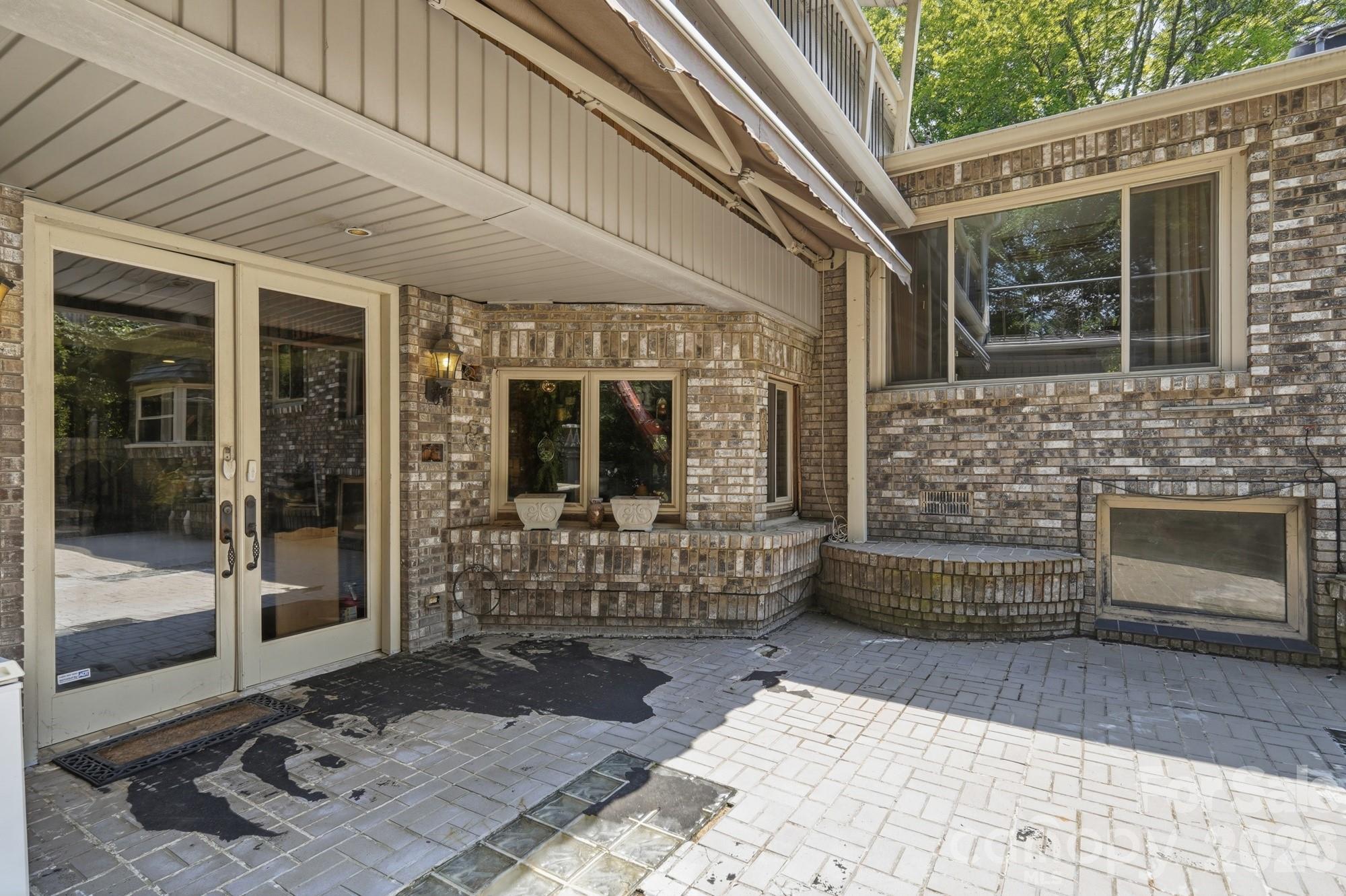 223 Millwood Lane — Charlotte
