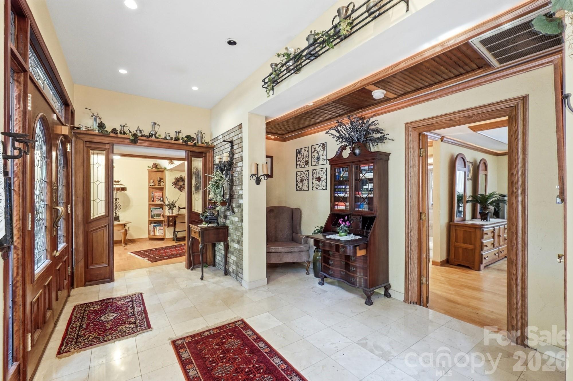 223 Millwood Lane — Charlotte