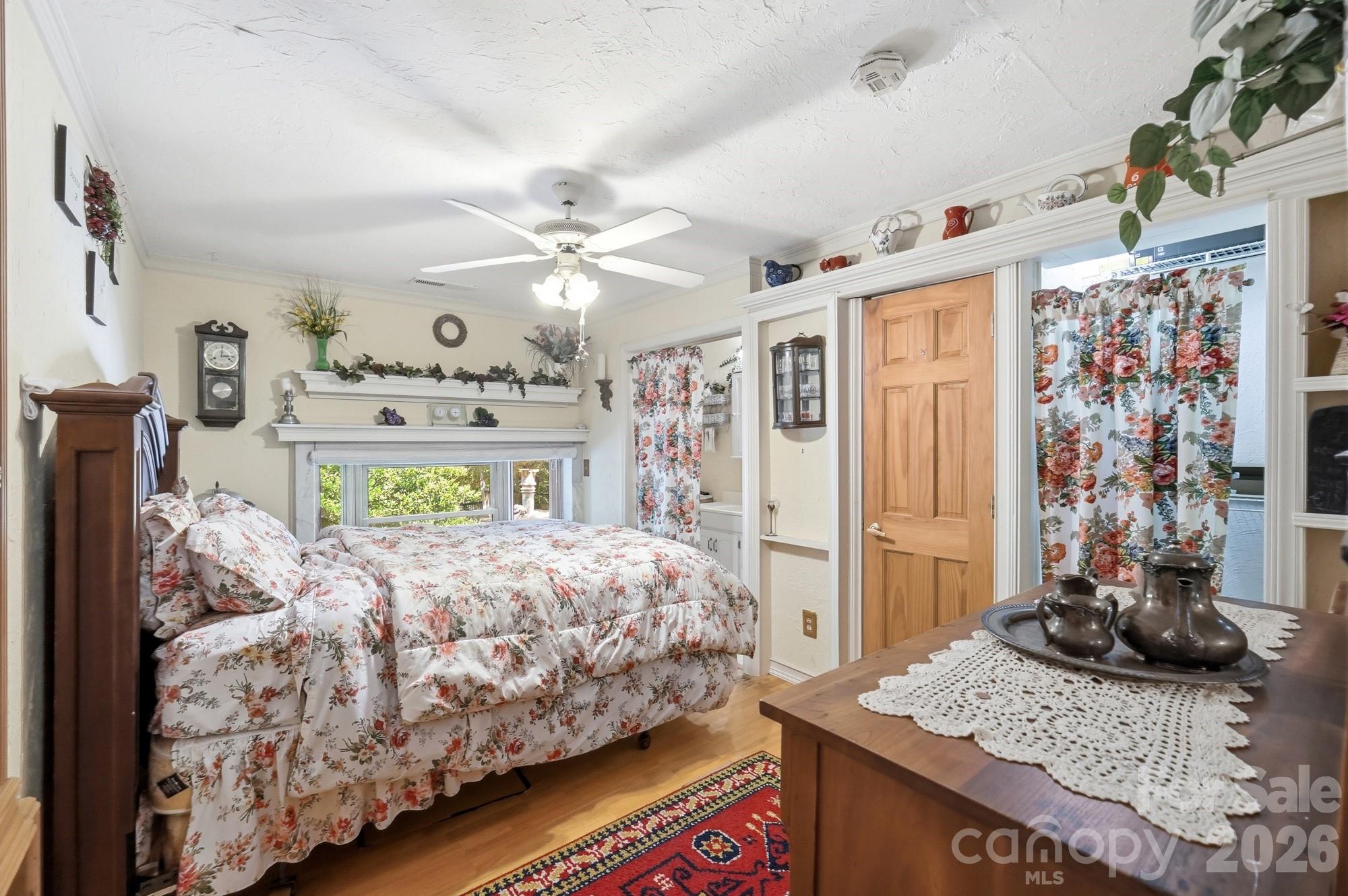 223 Millwood Lane — Charlotte