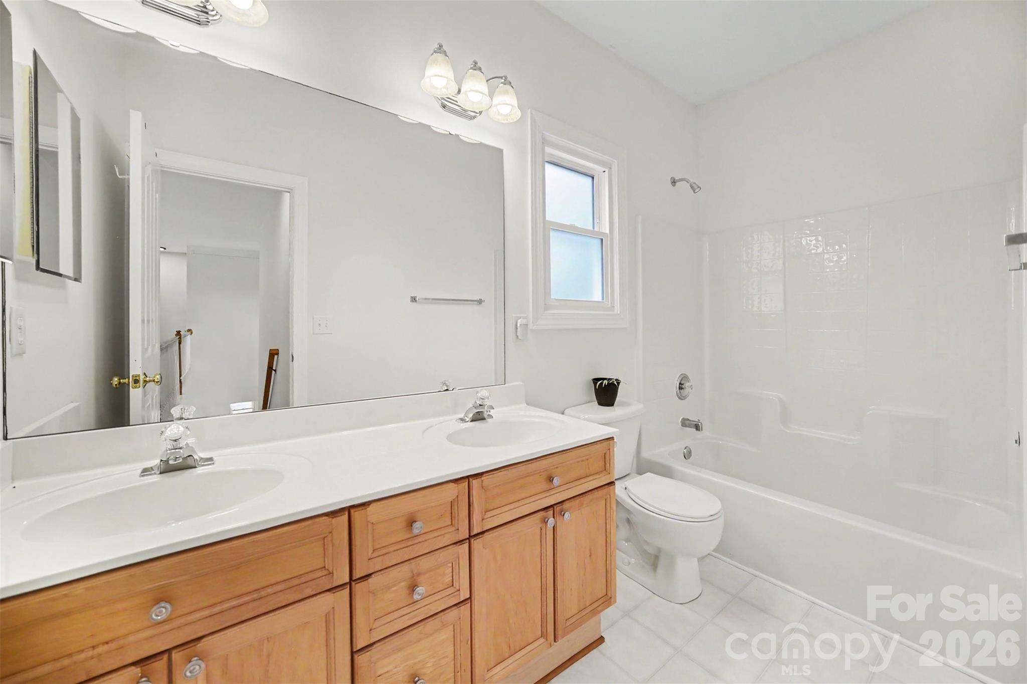 11511 Innes Court — Charlotte