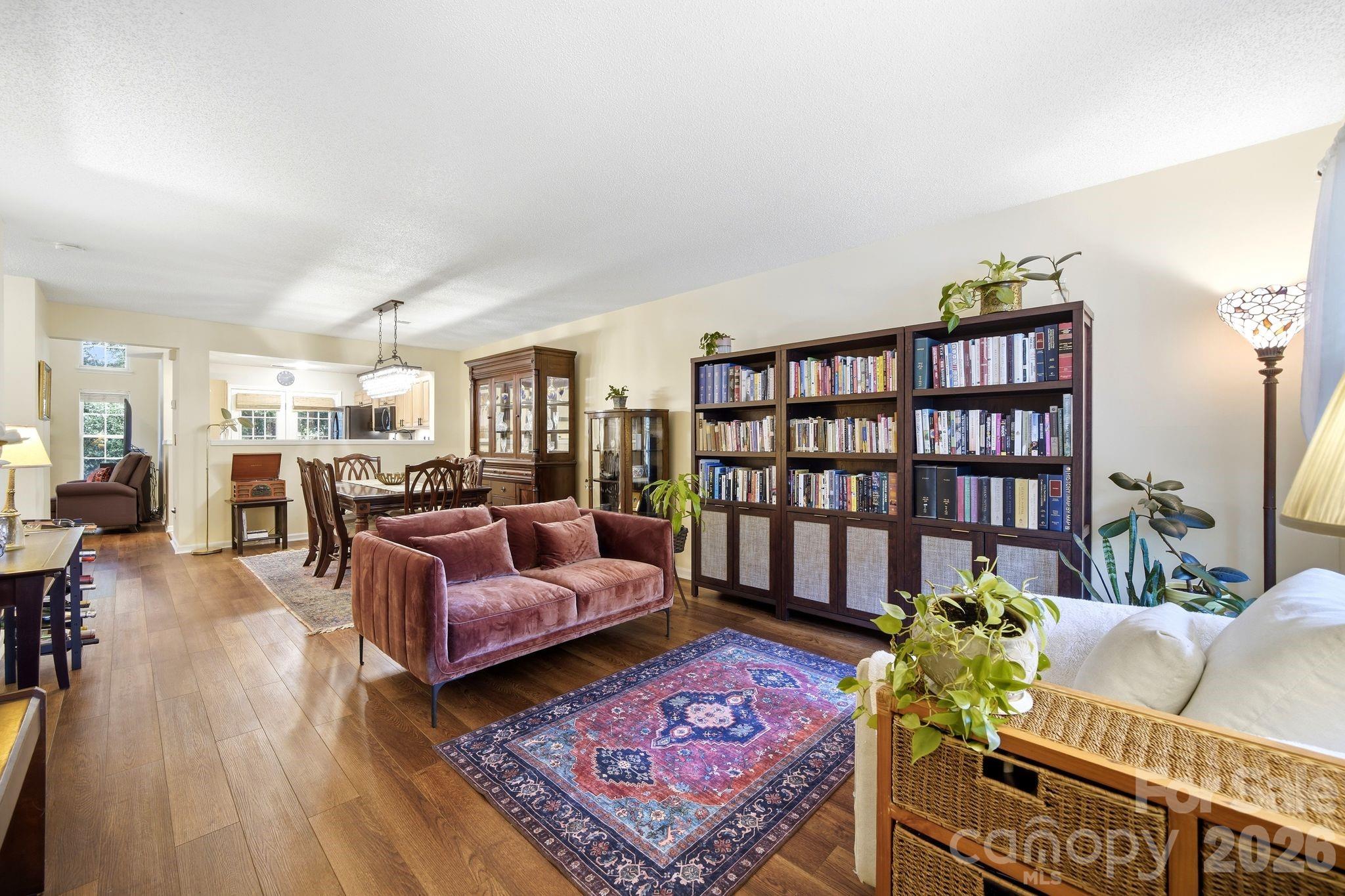 10631 Sleigh Bell Lane — Charlotte