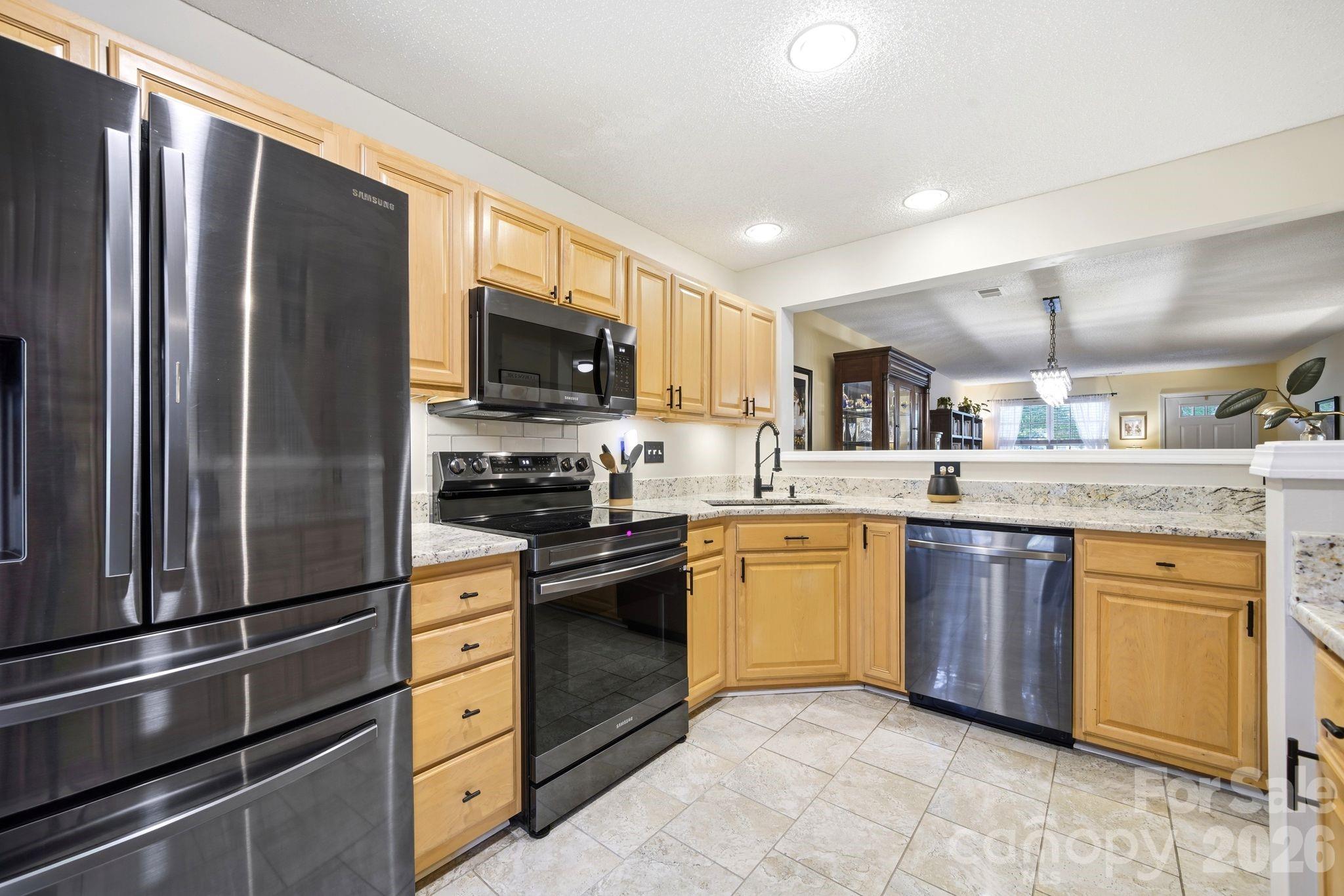 10631 Sleigh Bell Lane — Charlotte