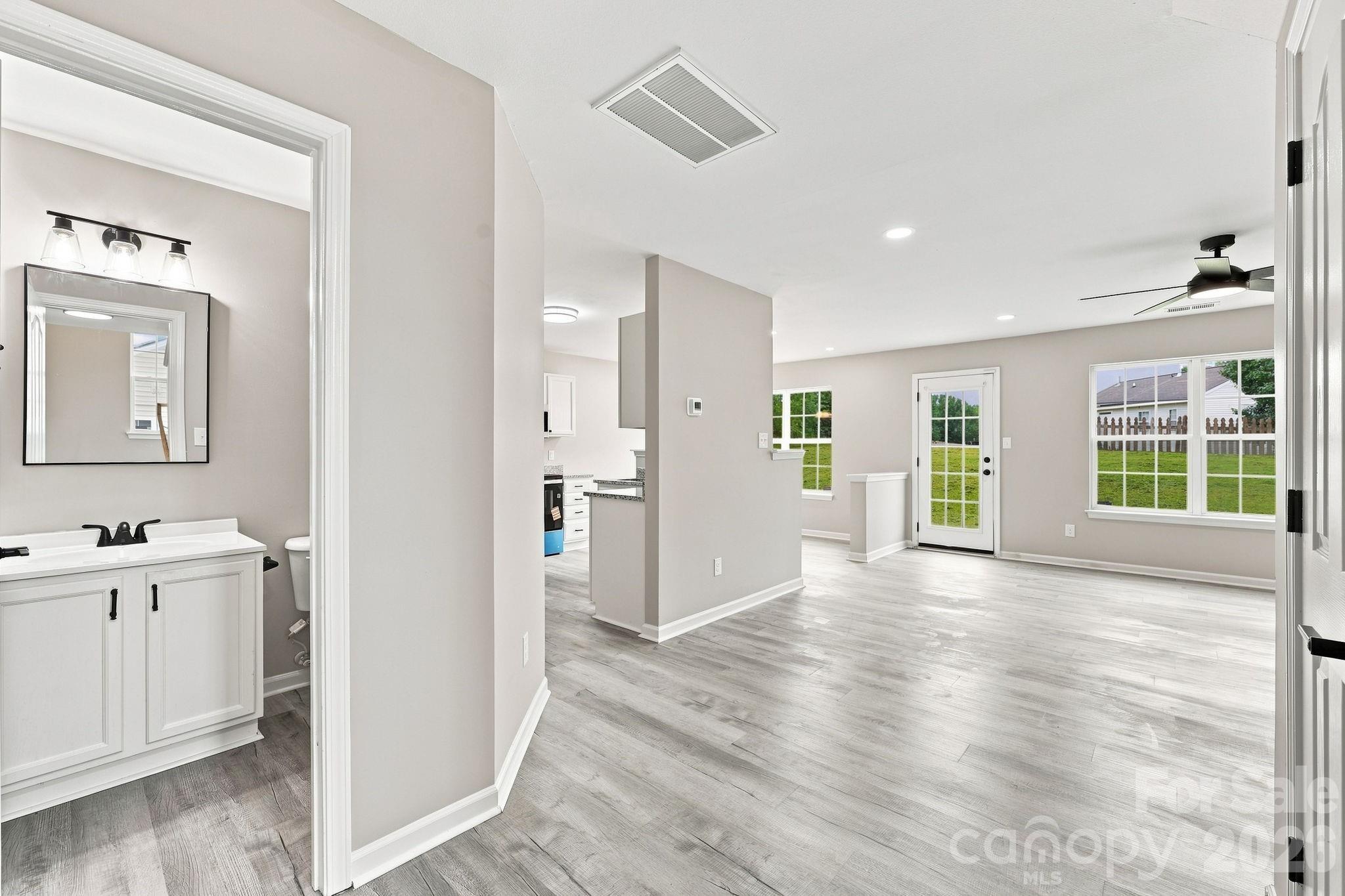 8207 Belmont Stables Drive — Charlotte