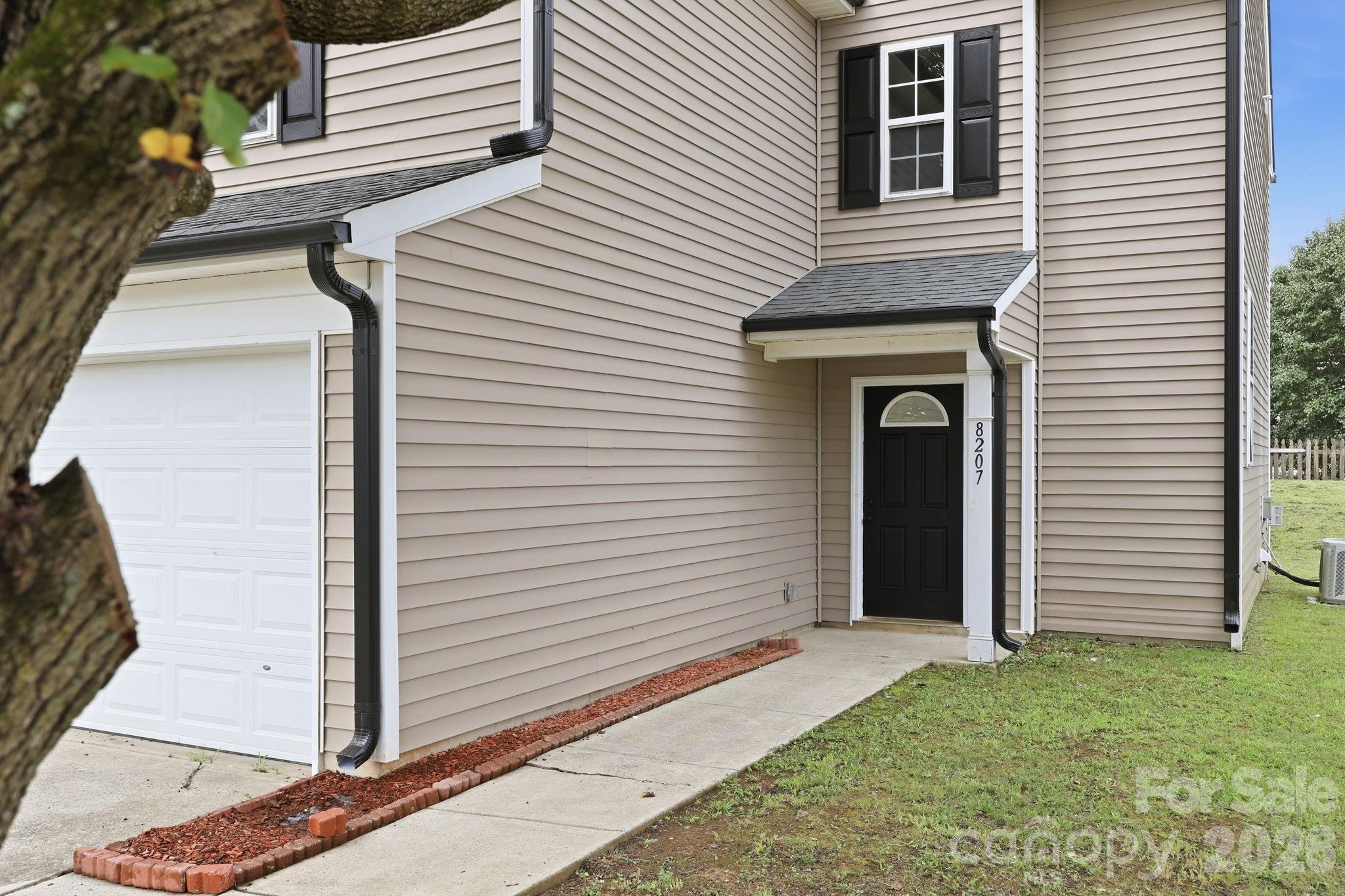 8207 Belmont Stables Drive — Charlotte