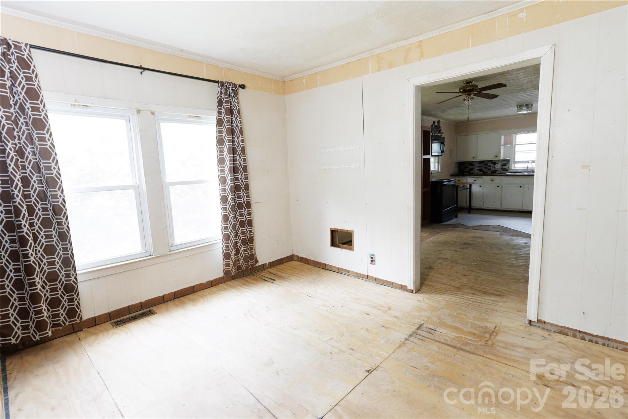329 Finley Avenue NW — Lenoir