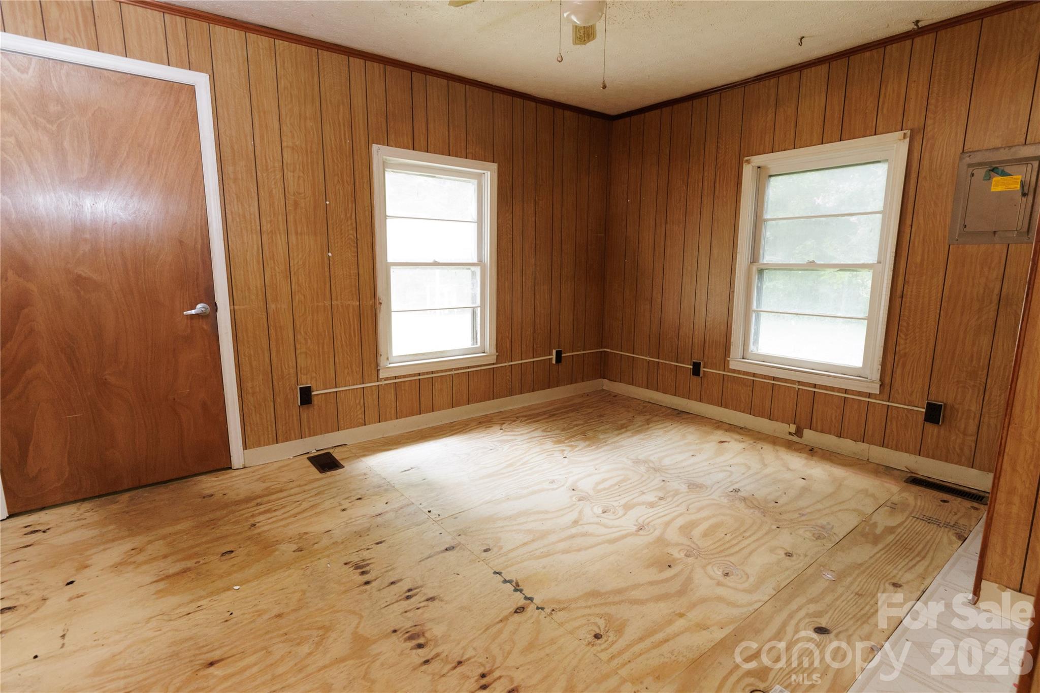 329 Finley Avenue NW — Lenoir
