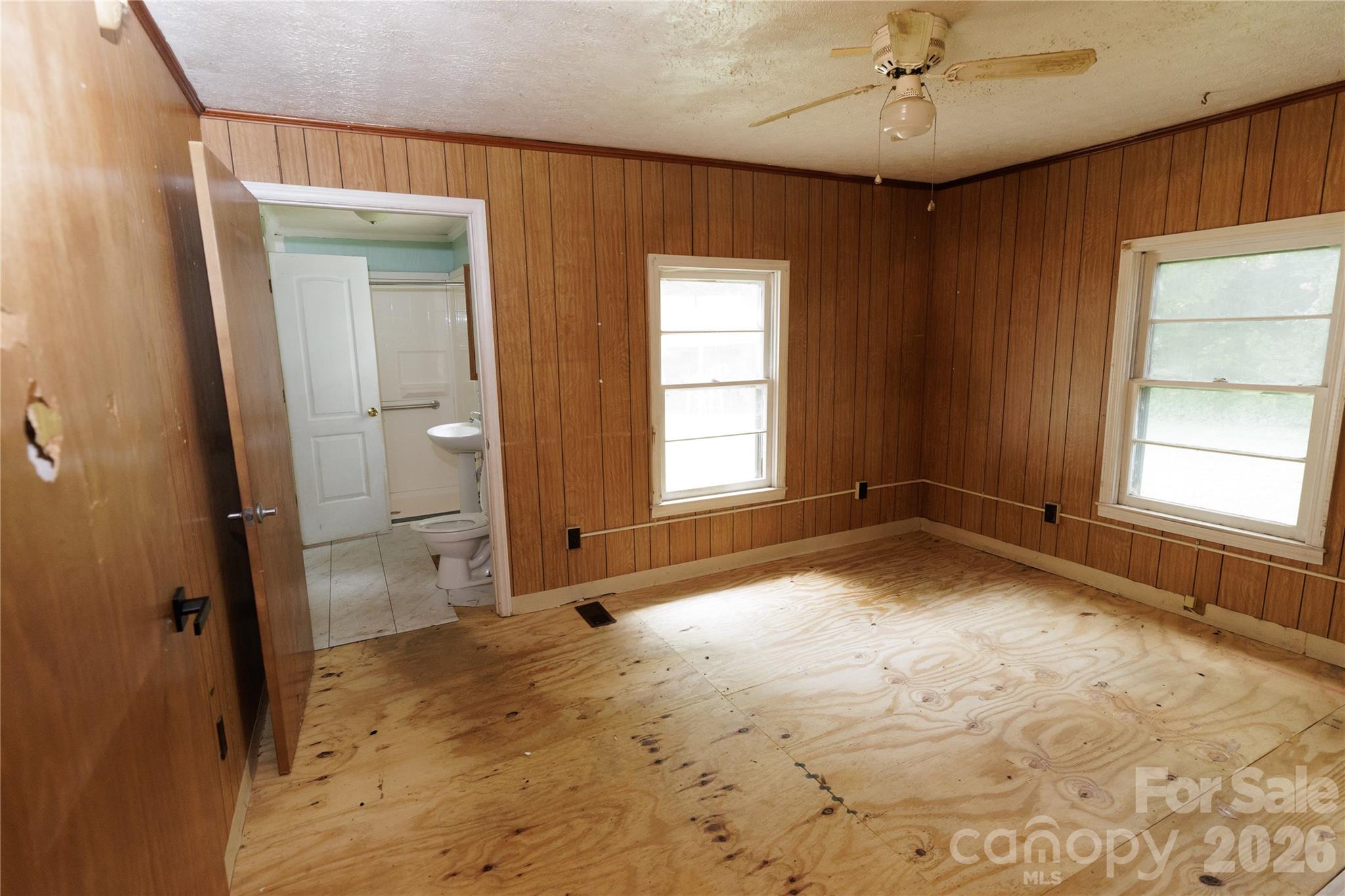 329 Finley Avenue NW — Lenoir