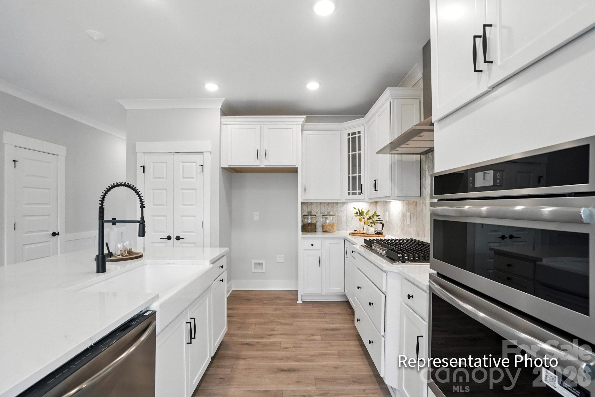 6022 New River Drive — Huntersville
