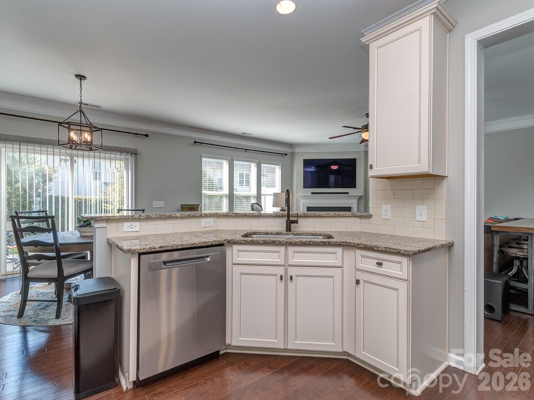5951 Carrollton Lane — Charlotte