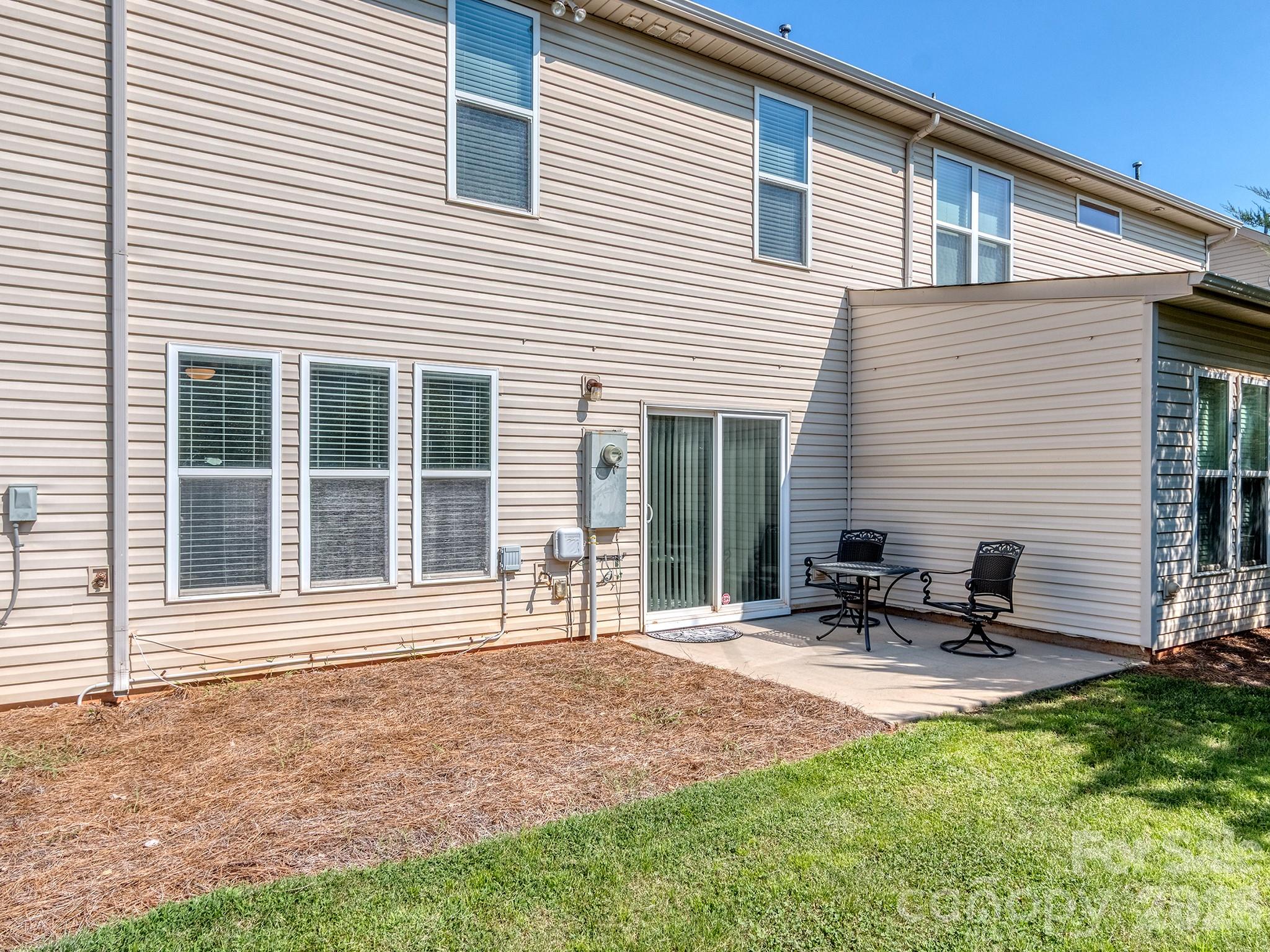 5951 Carrollton Lane — Charlotte