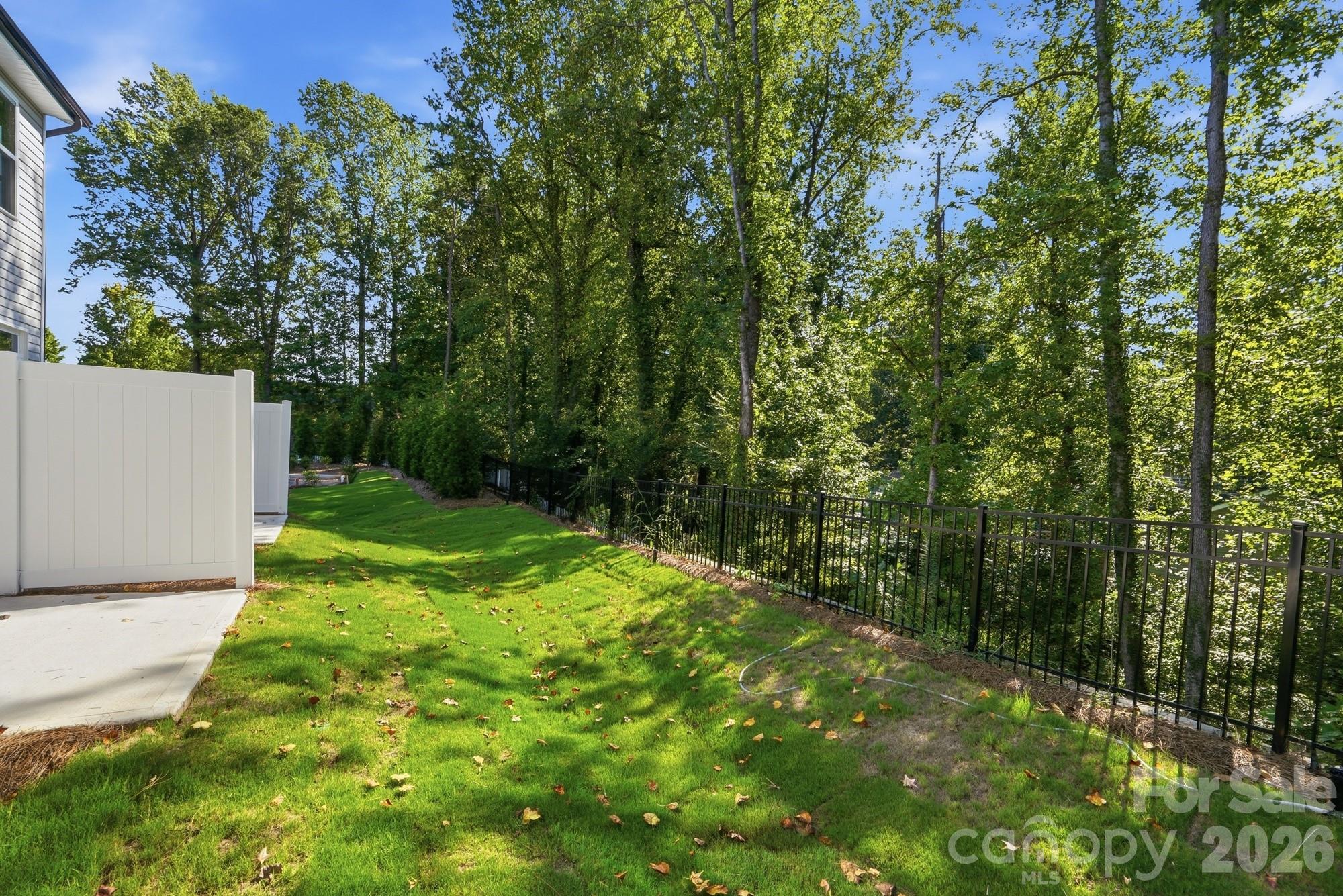 3205 Meadow Knoll Drive — Charlotte