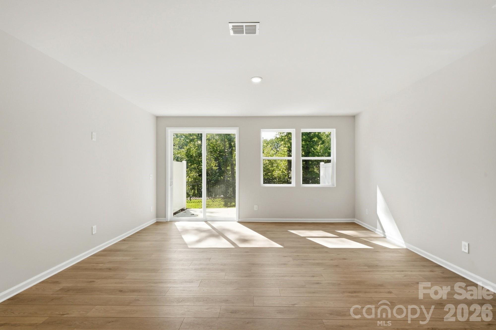 3205 Meadow Knoll Drive — Charlotte