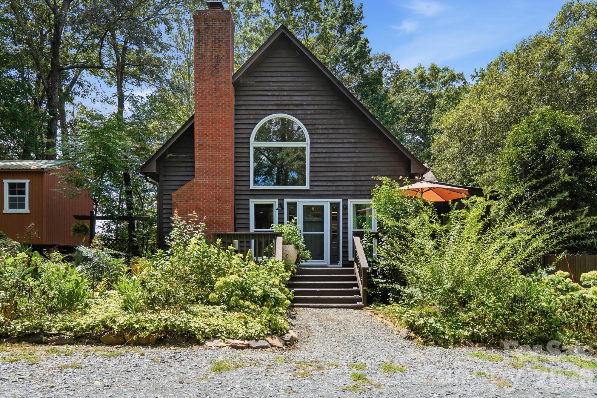 141 Oak Leaf Lane — Wingate