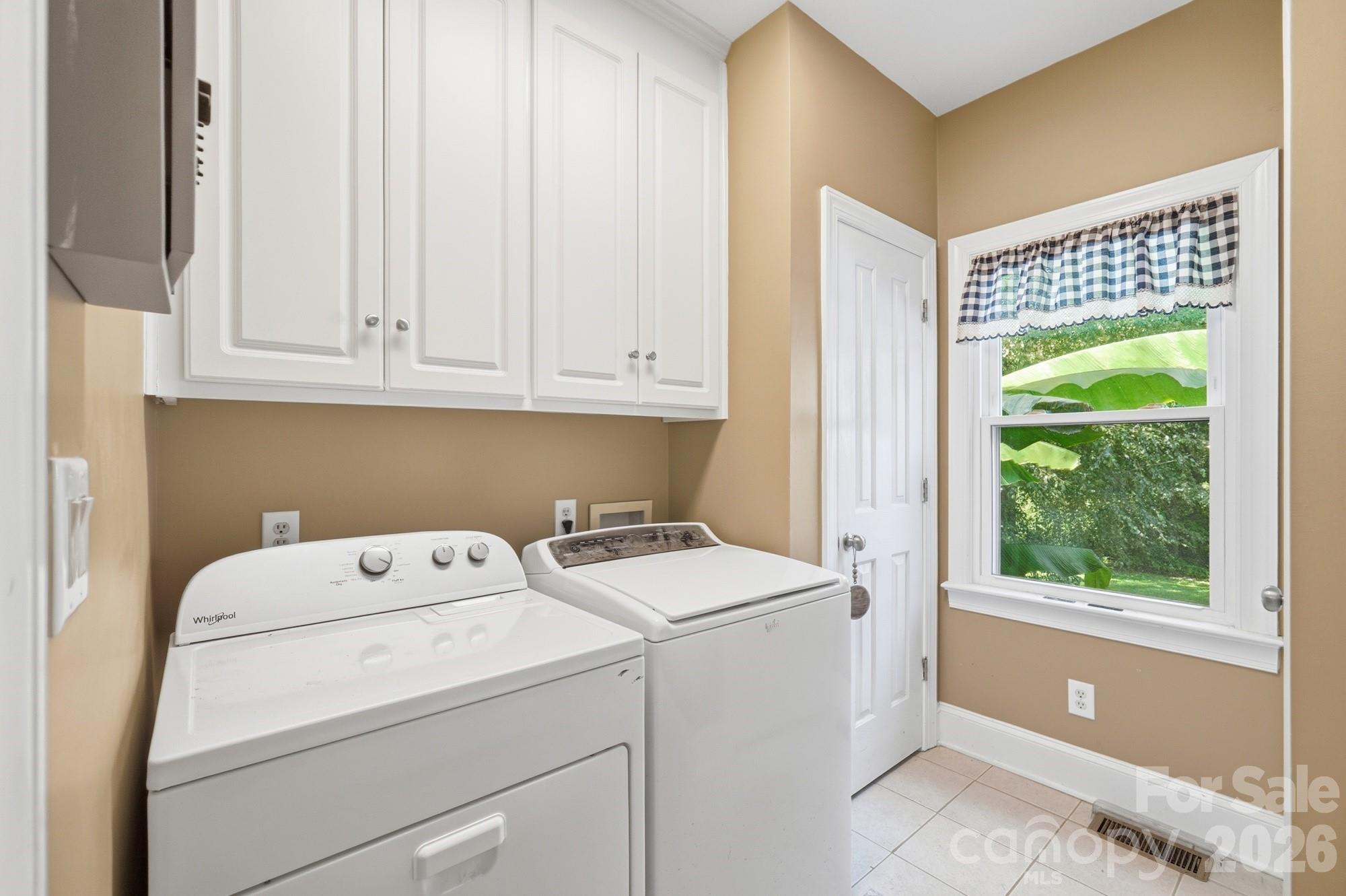 141 Oak Leaf Lane — Wingate
