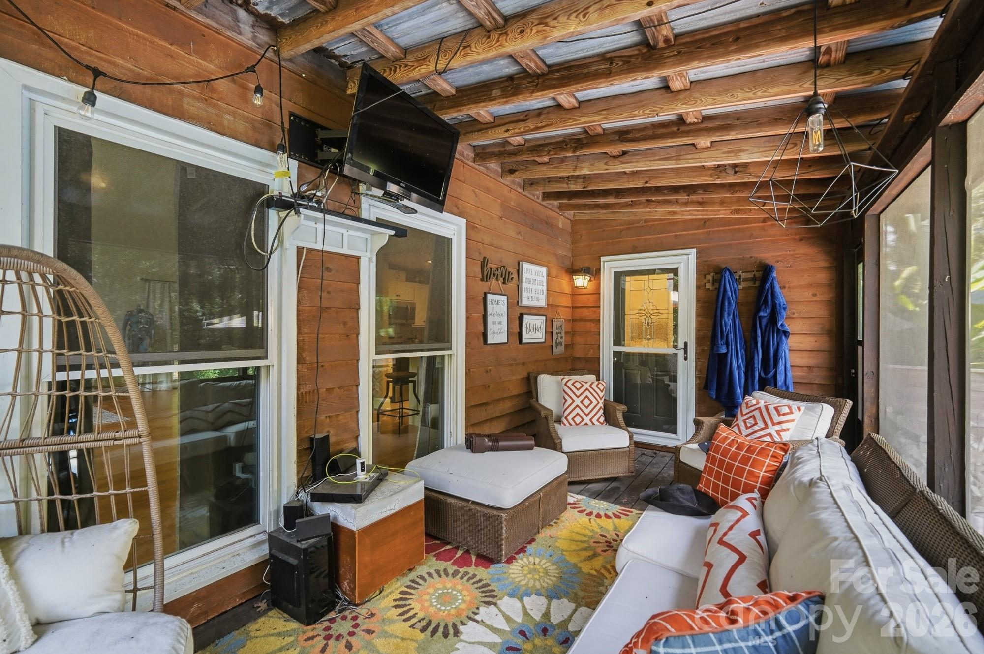 141 Oak Leaf Lane — Wingate