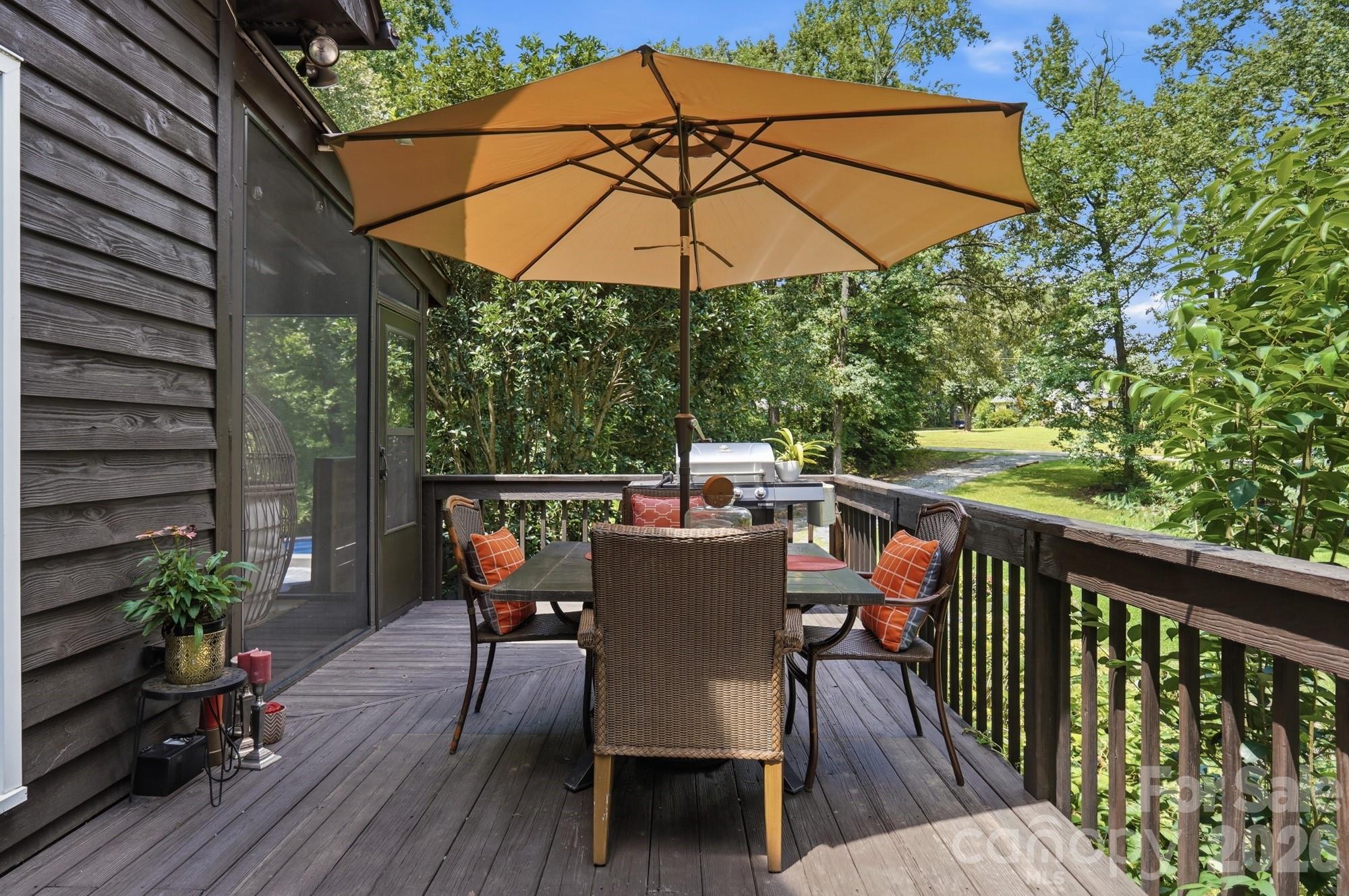 141 Oak Leaf Lane — Wingate