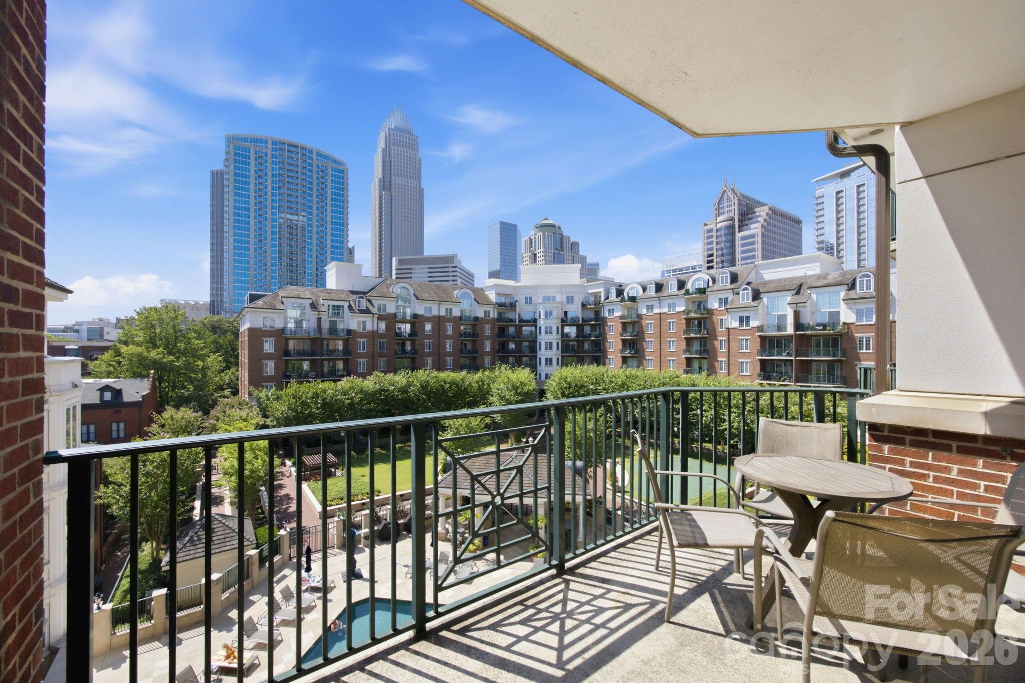300 W 5th Street #546 — Charlotte