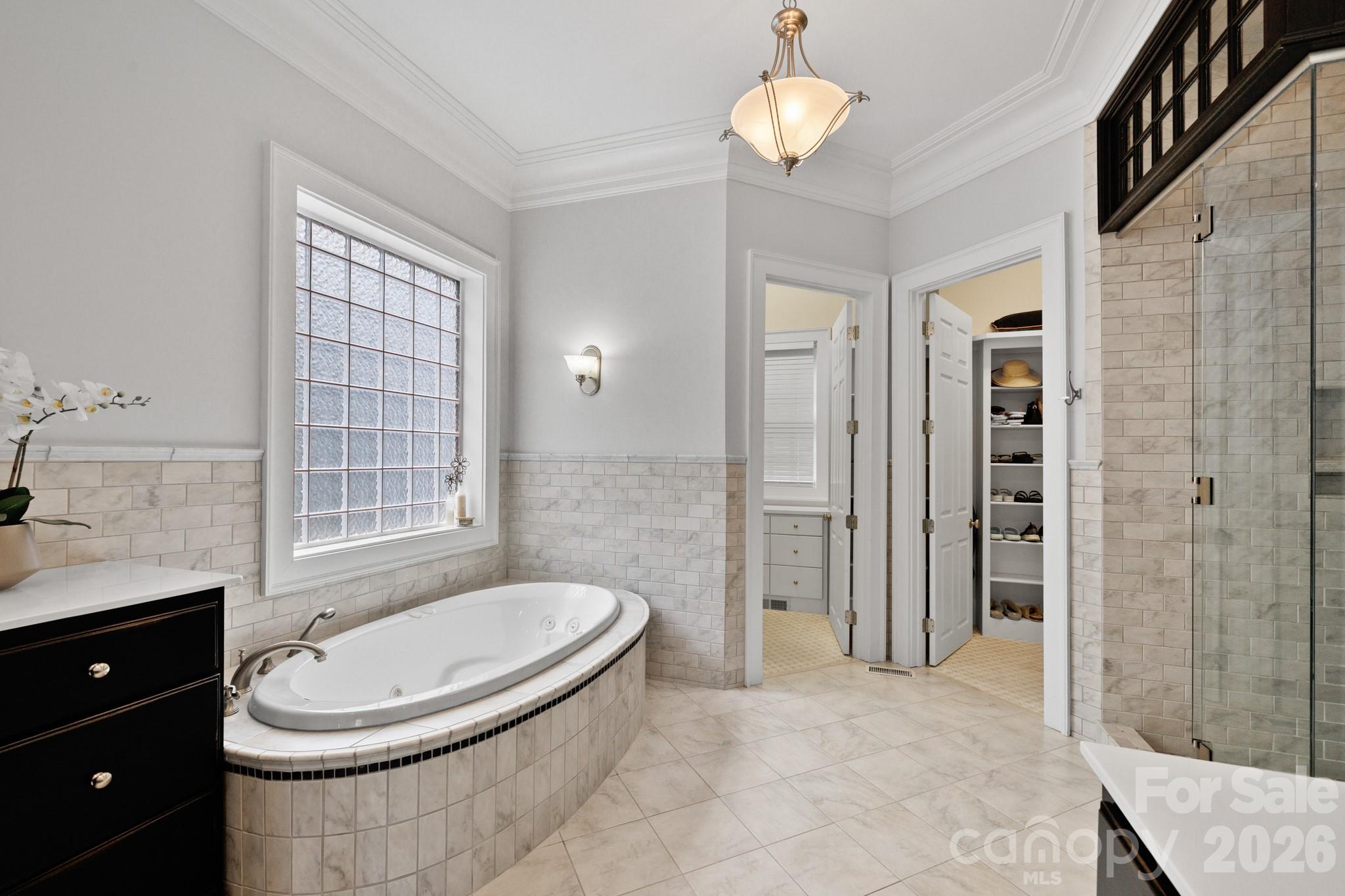 126 Watch Harbor Road — New London