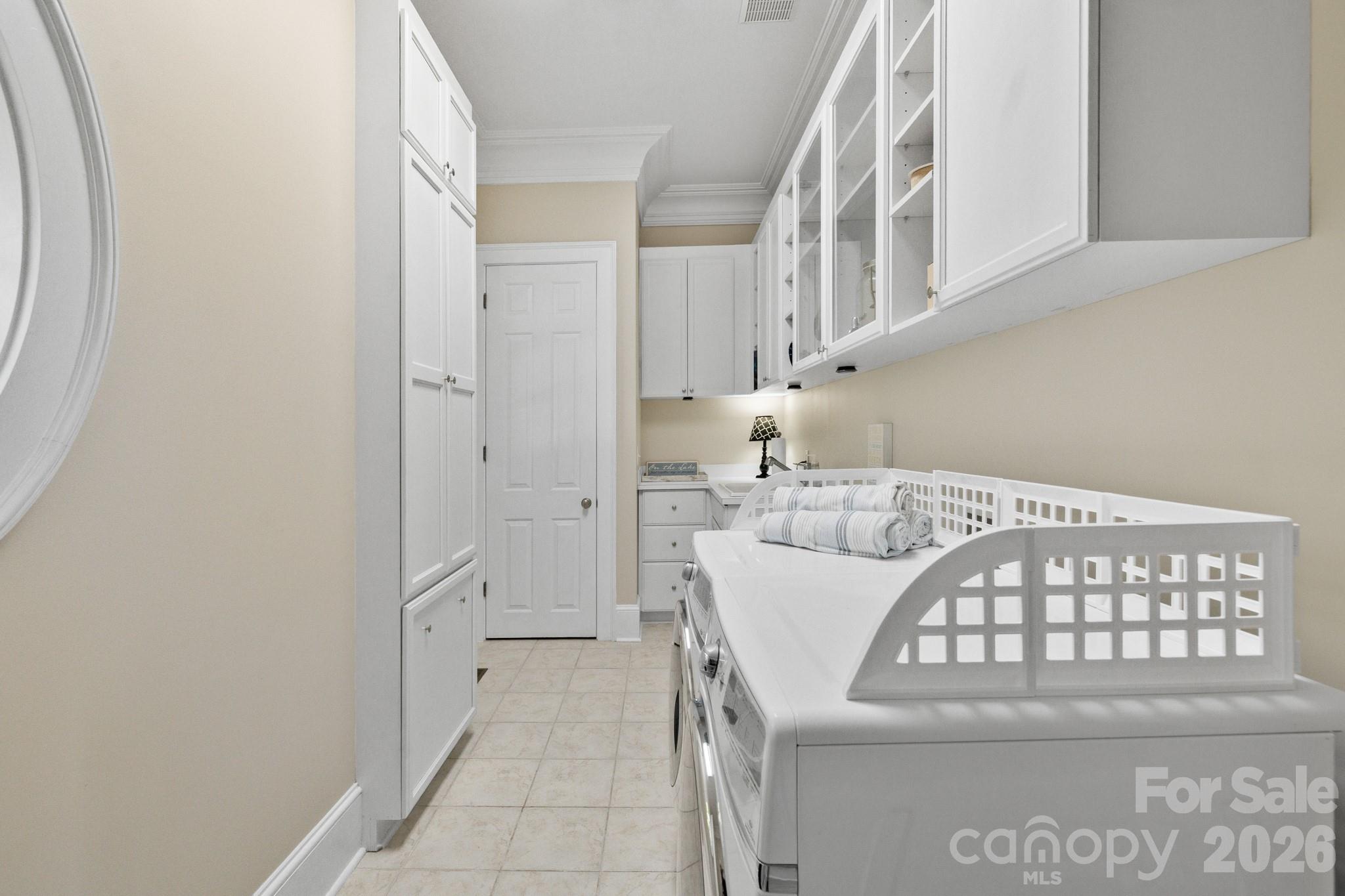 126 Watch Harbor Road — New London
