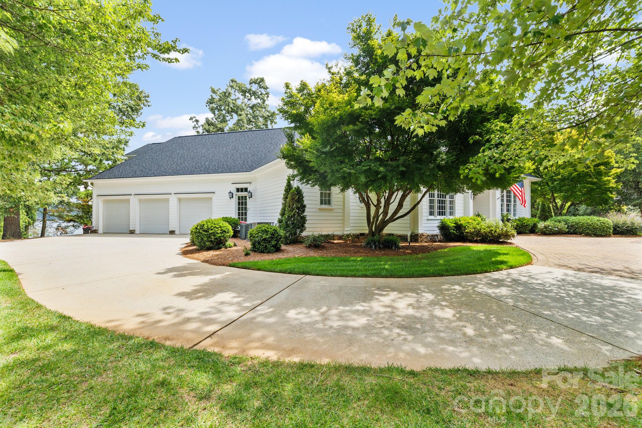126 Watch Harbor Road — New London