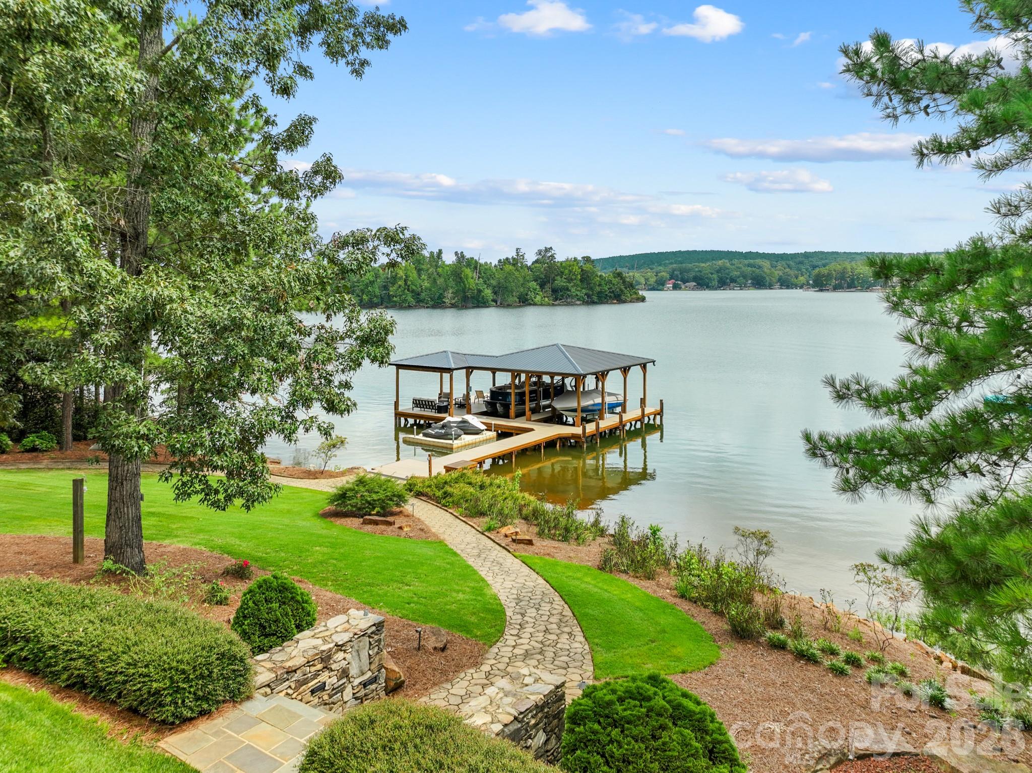 126 Watch Harbor Road — New London