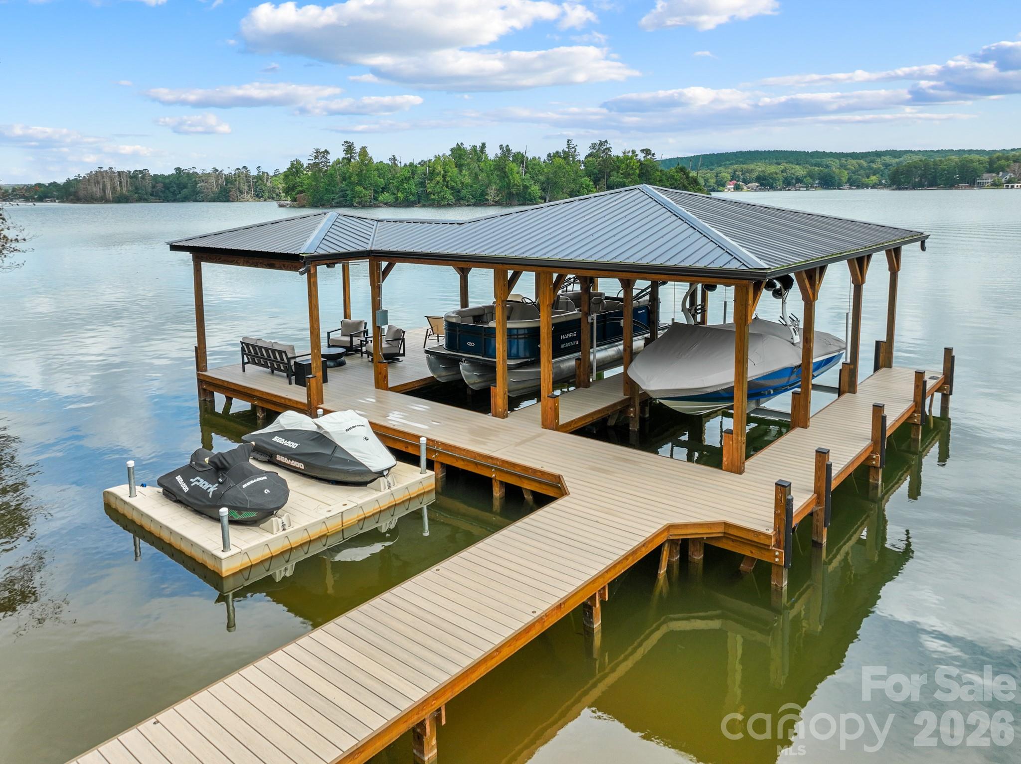 126 Watch Harbor Road — New London