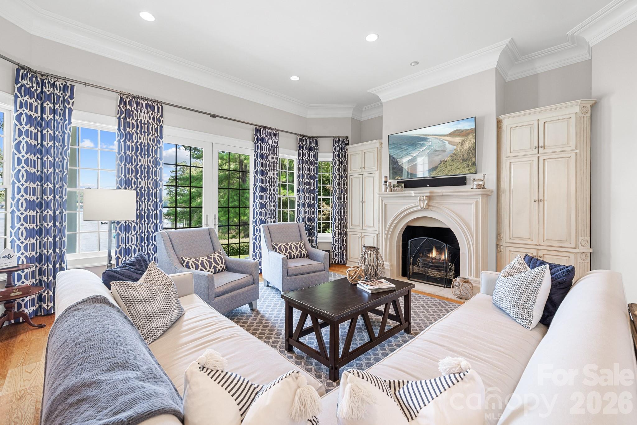 126 Watch Harbor Road — New London