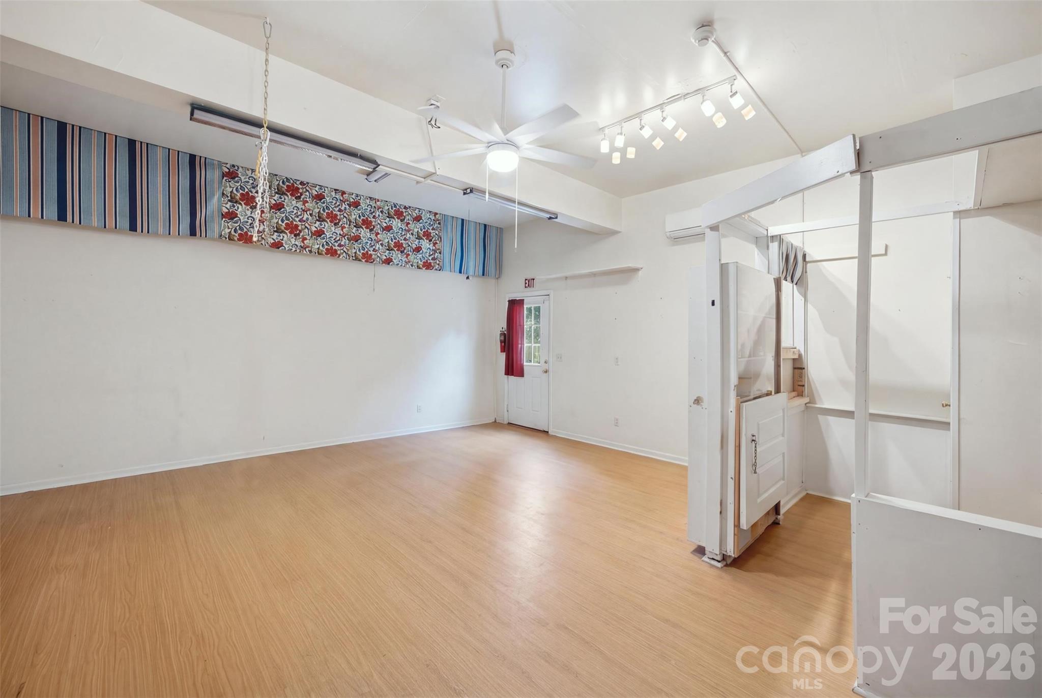 221 Nixon Road — Belmont