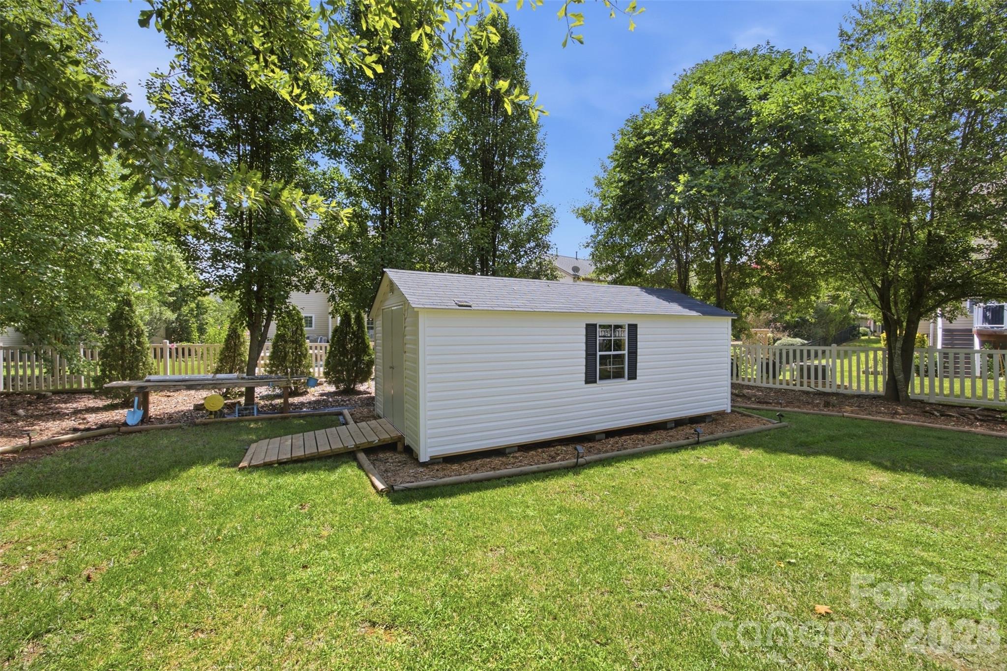 221 Nixon Road — Belmont