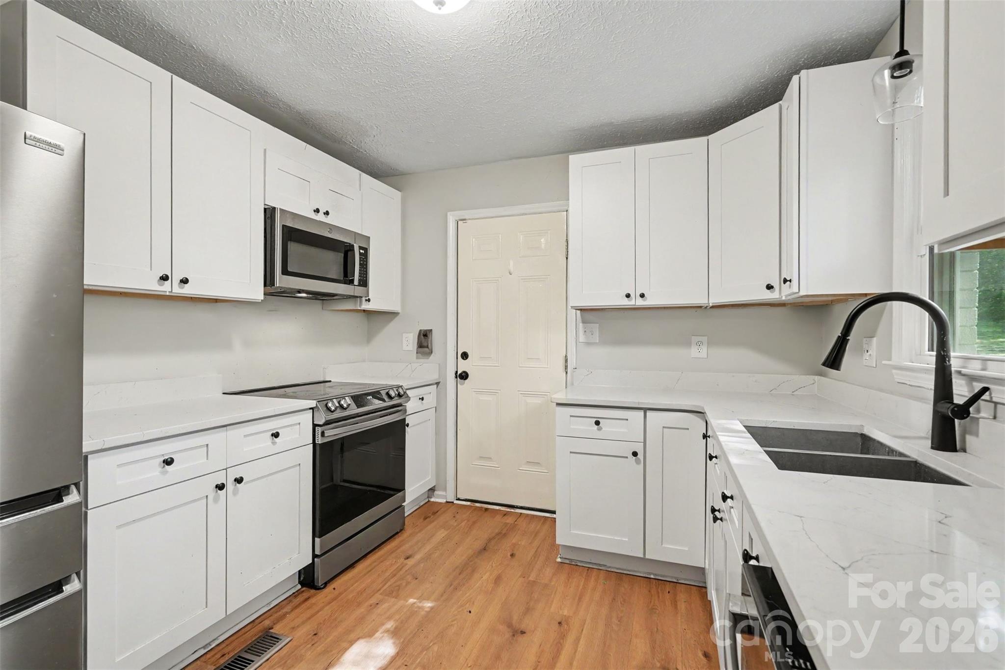 1328 Newton Street — Shelby