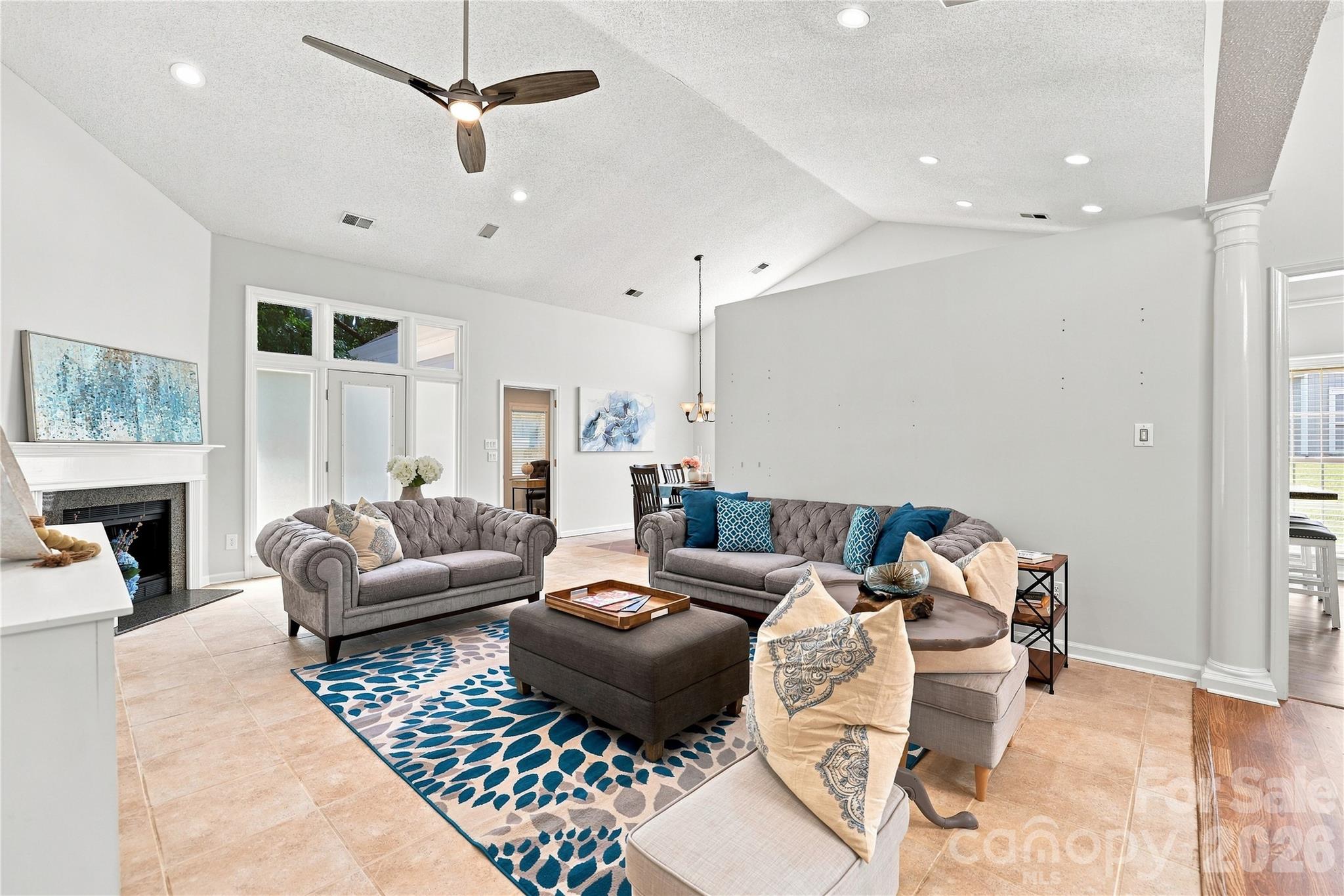 9101 E Orchard Lane — Charlotte