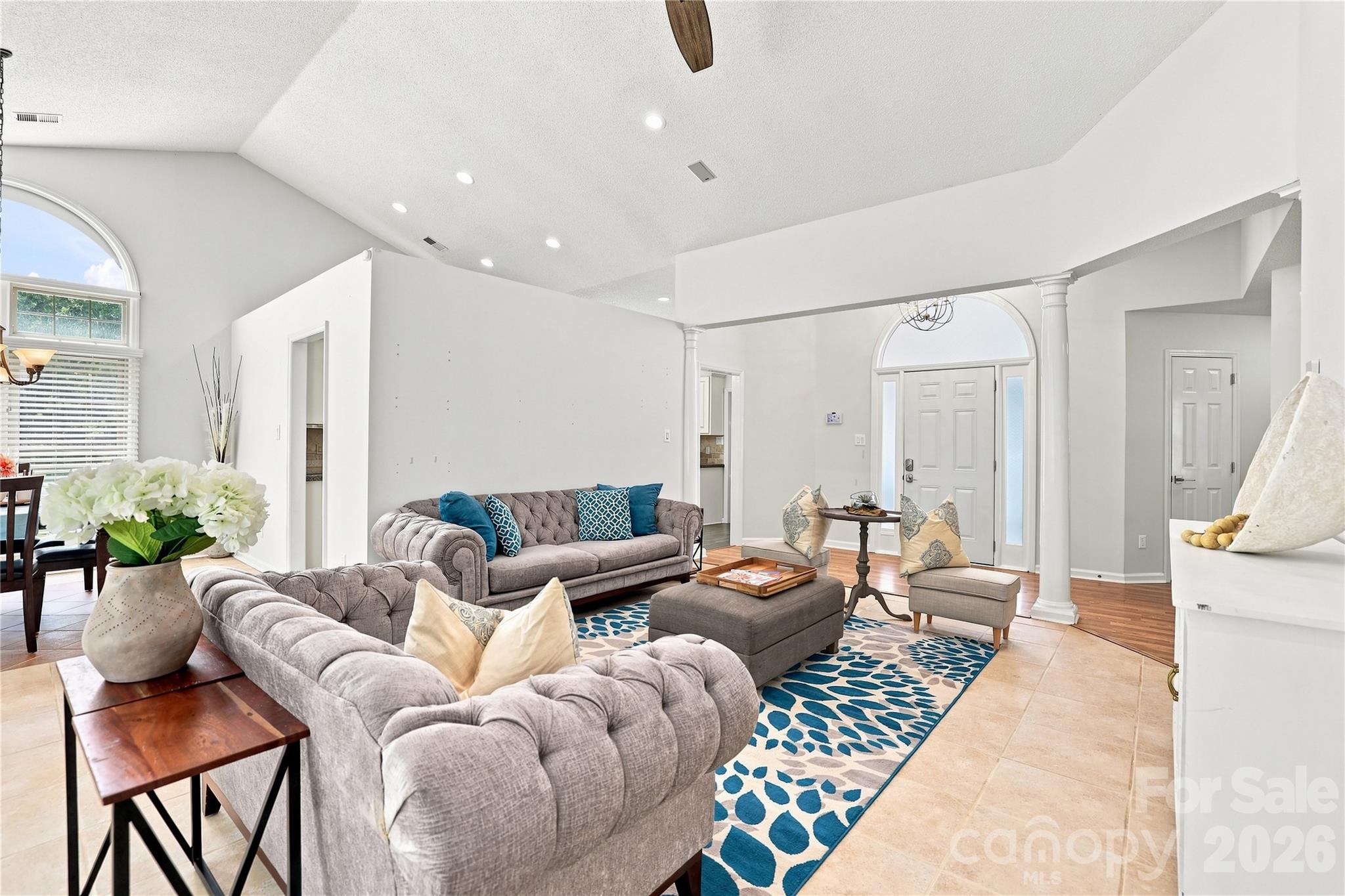 9101 E Orchard Lane — Charlotte