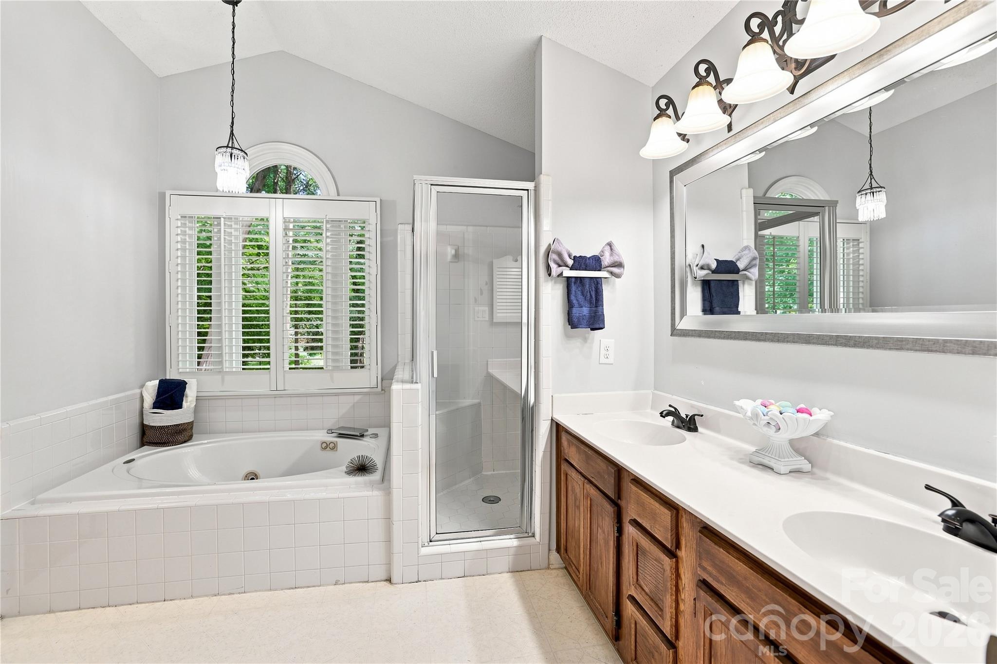 9101 E Orchard Lane — Charlotte