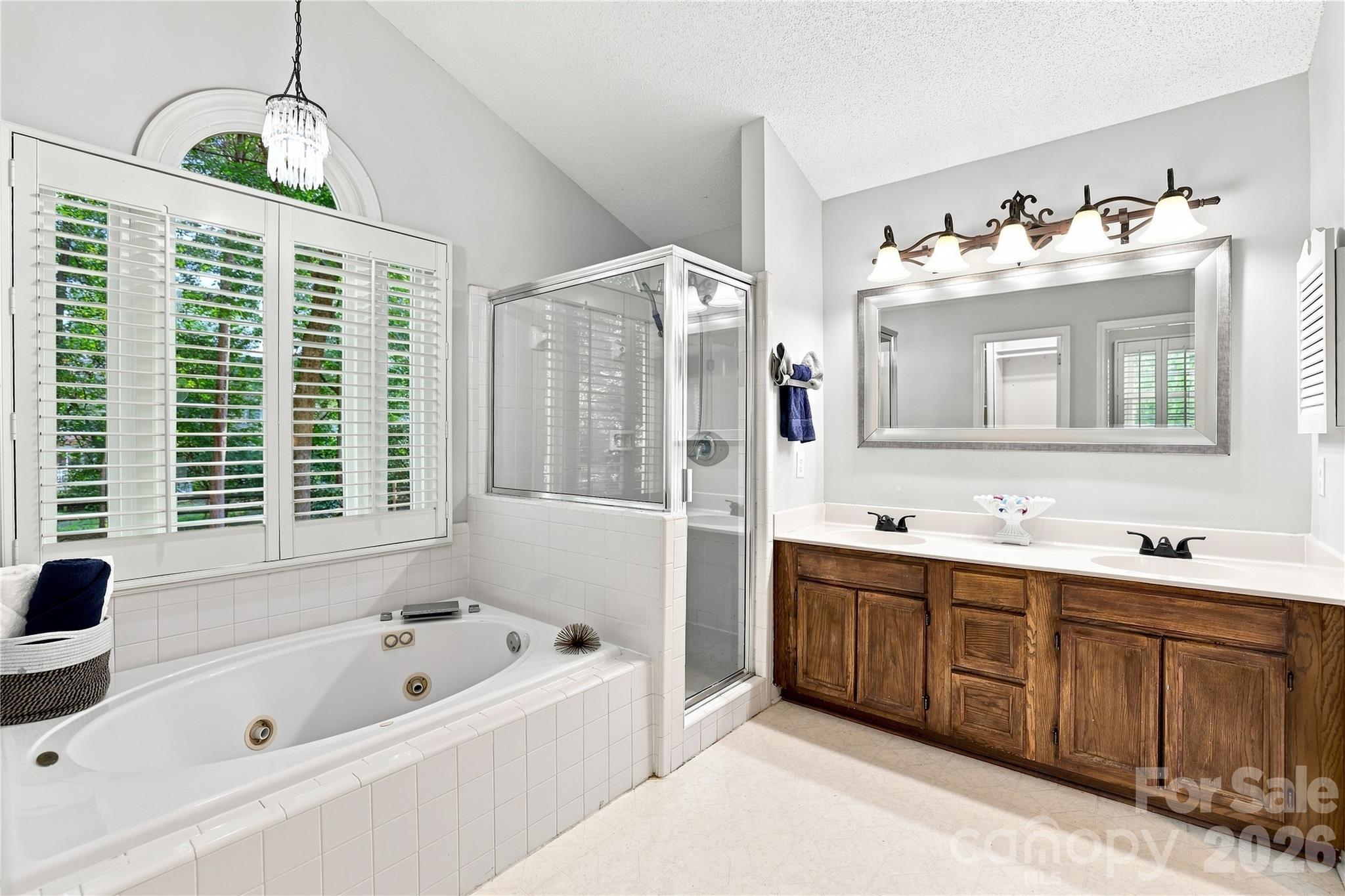 9101 E Orchard Lane — Charlotte