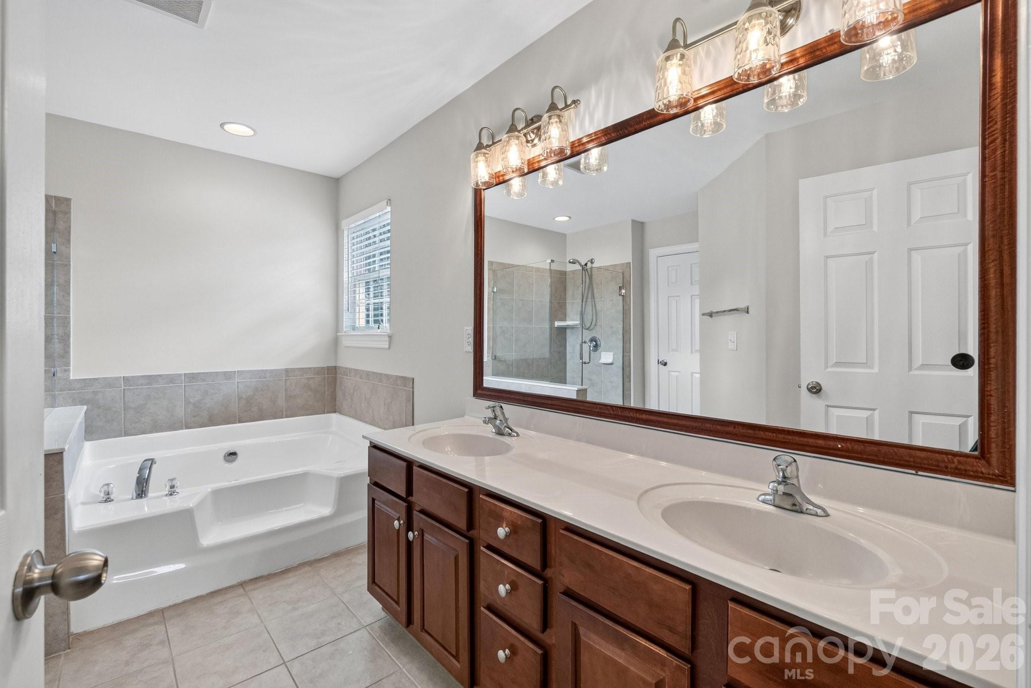 127 Corona Circle — Mooresville