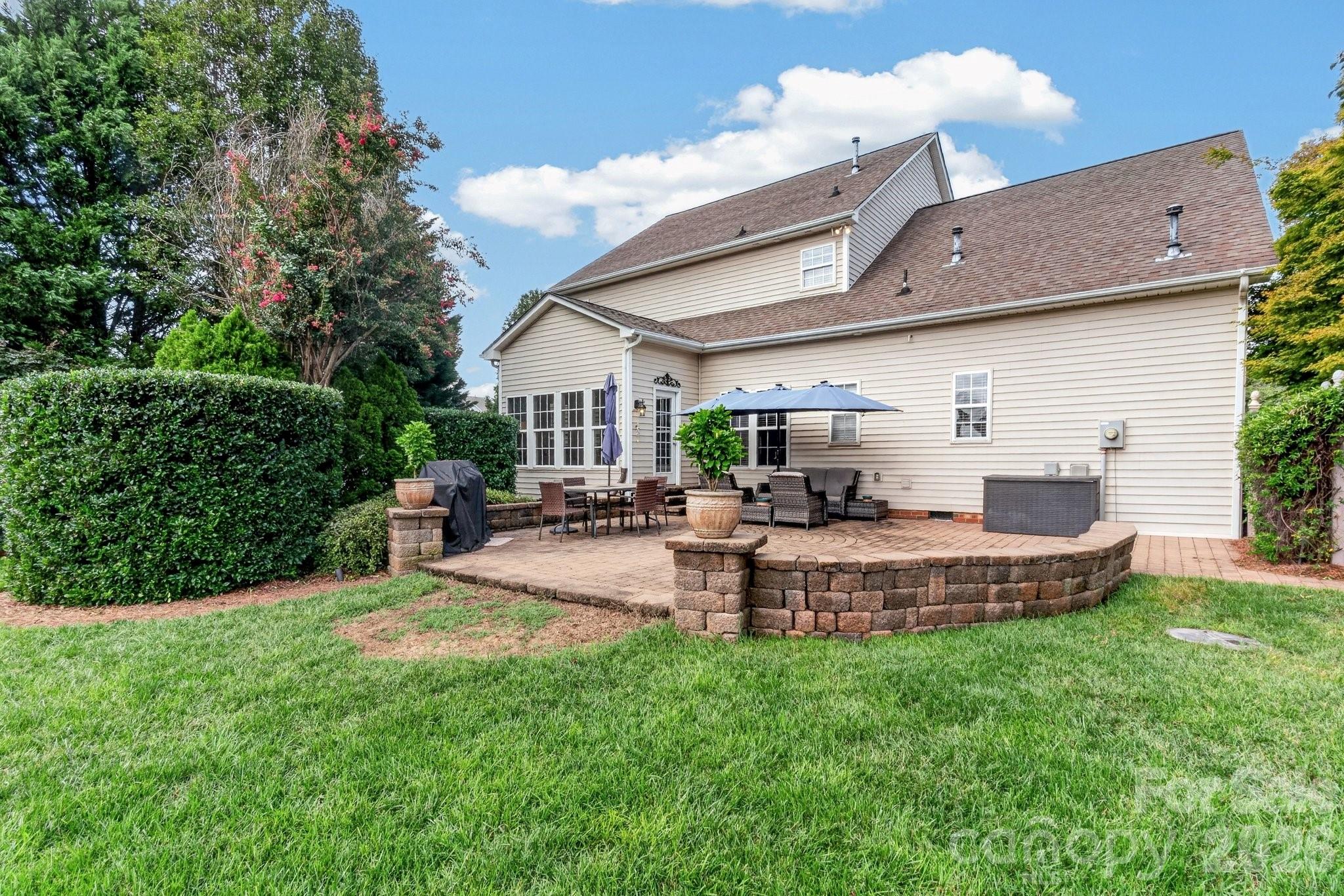 127 Corona Circle — Mooresville